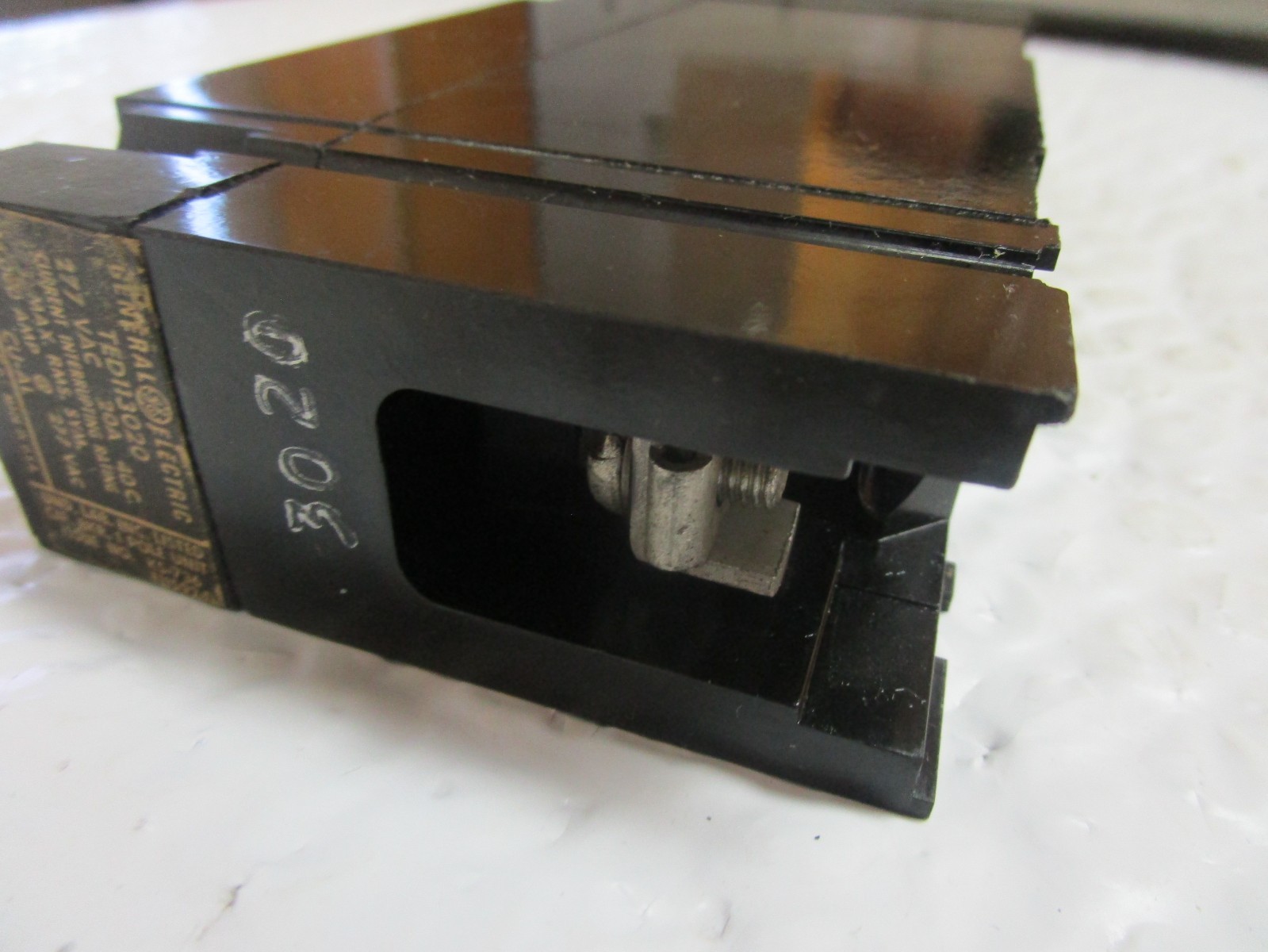General Electric TED113020 Circuit Breaker 20A Amp 277Vac 1 Pole