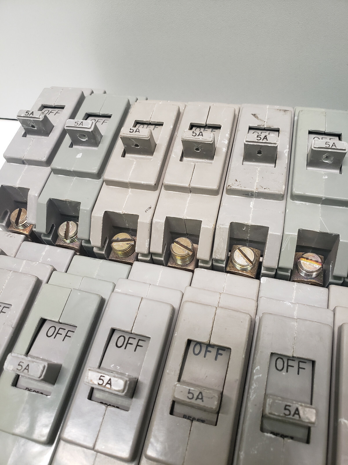 Westinghouse ALB-1 5A Circuit Breaker (44 Units) 5925-00-204-7494