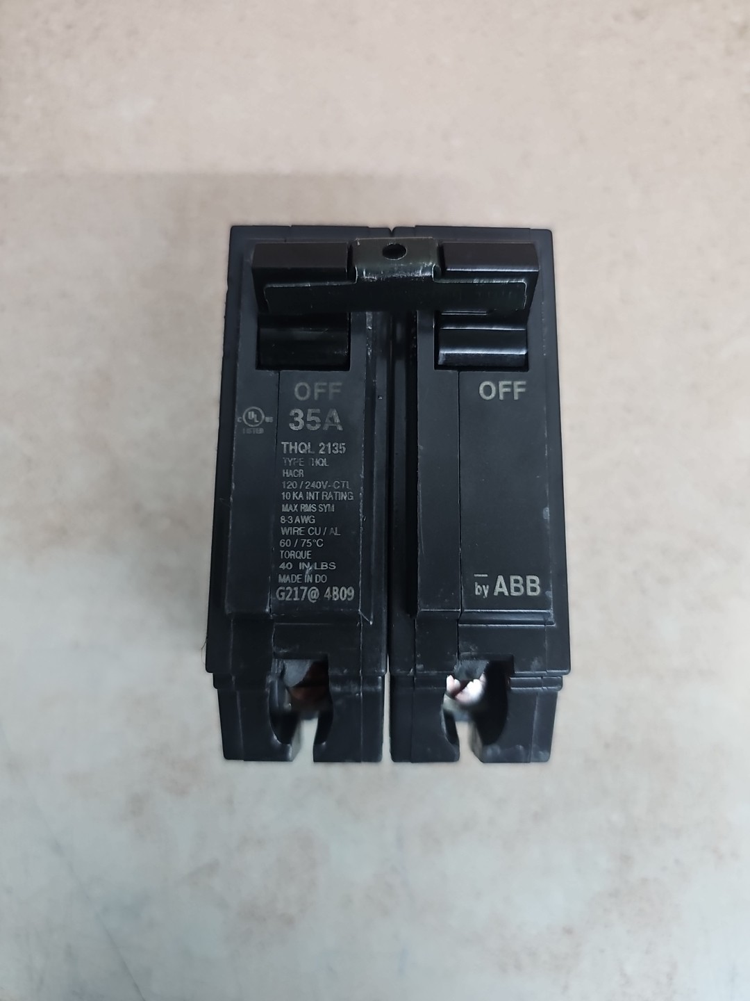 1) GE THQL2135 35A 2P Circuit Breaker NNT