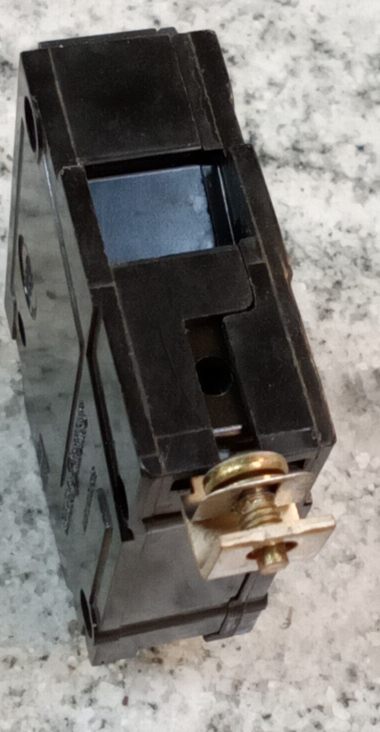 GE/BREAKER/THQB1120/20A/1P/120-240VAC/TYPE THQB/BOLT-ON/GROVE /NEW(L216