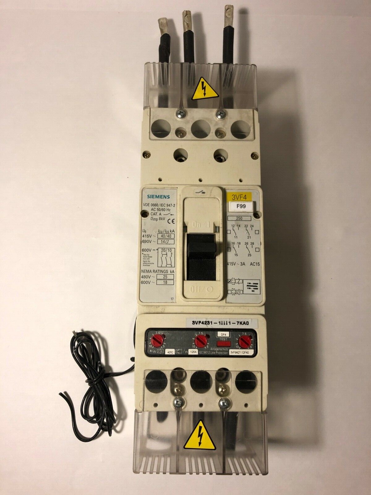Siemens 3VF4 VDE 0660 IEC 947-2 AC 50/60Hz 3Ph Breaker 125A 600VAC 