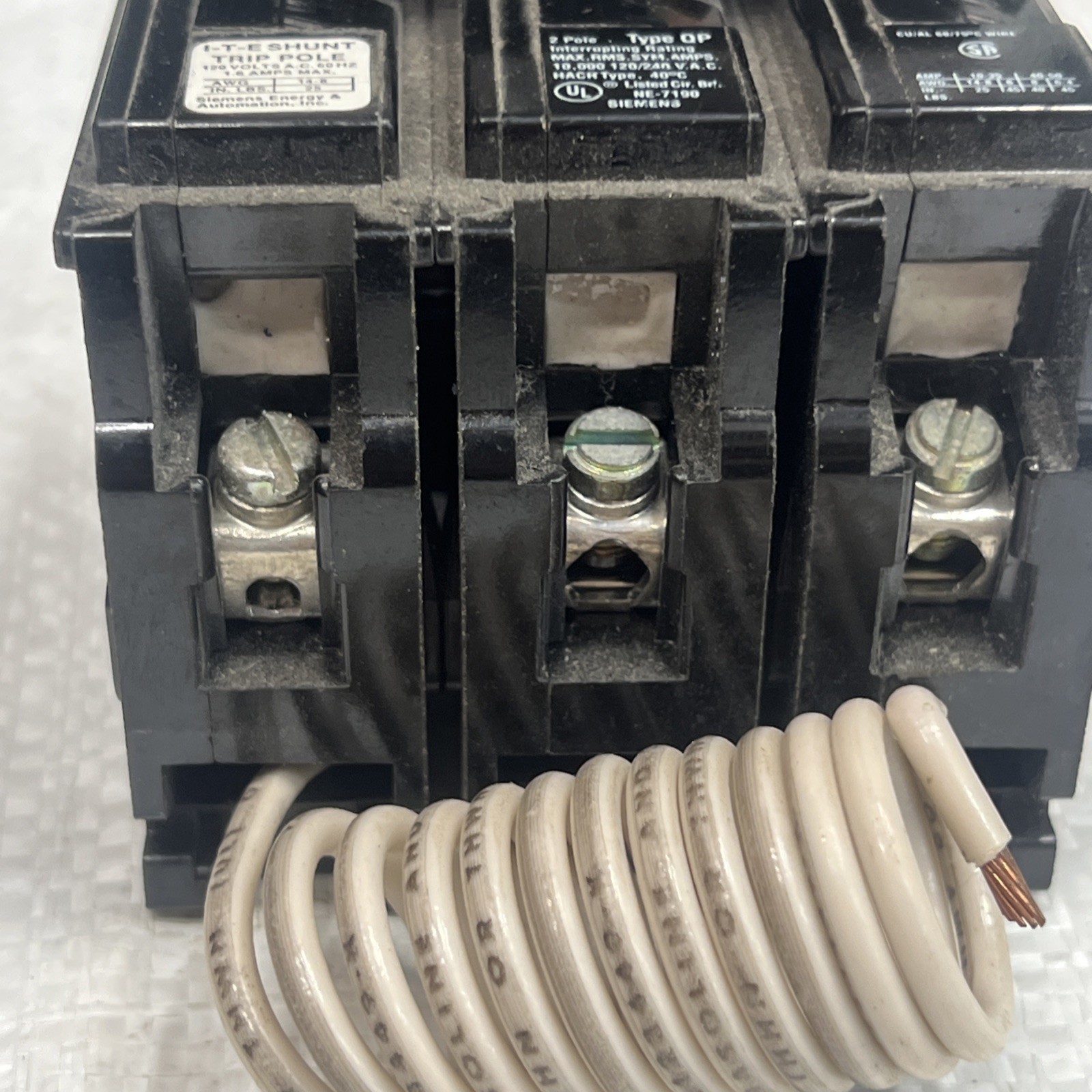 ite 60AMP ,3POLE TYPE QP SHUNT TRIP PLUG IN CIRCUIT BREAKER