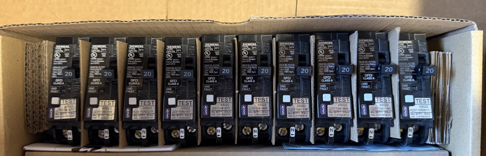 10 PCS Siemens QF120AN 20A Plug-In Circuit Breaker