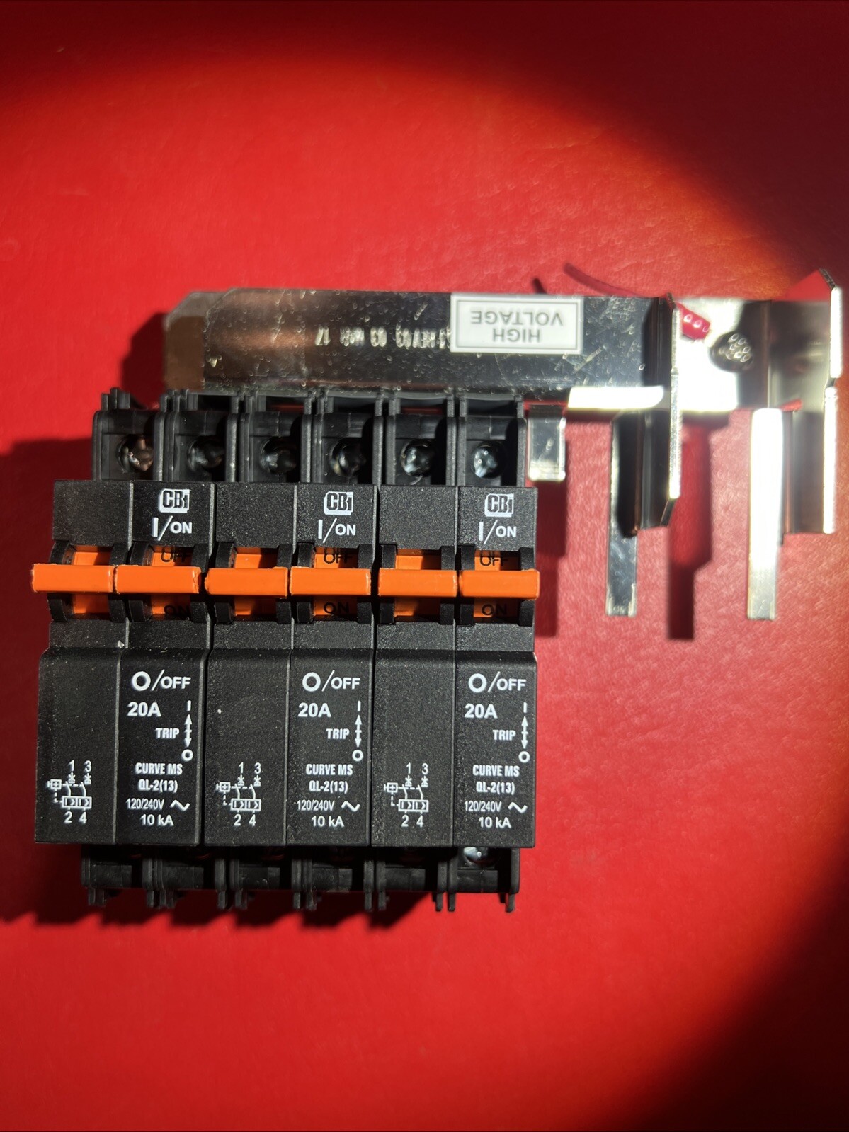 CBI QL-2(13)-DM-MS-20A 1P 2 Pole 20A Circuit Breakers (Pack of 3) & 2 Bus Bars