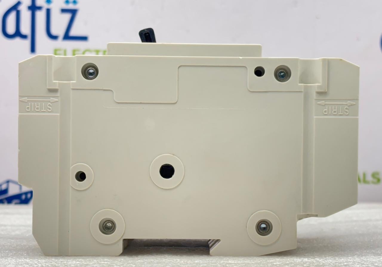 SIEMENS 3VF2213-0FN41-0AA0 CIRCUIT BREAKER 63 A 3 POLE 220VAC 65KA FREE SHIPPING