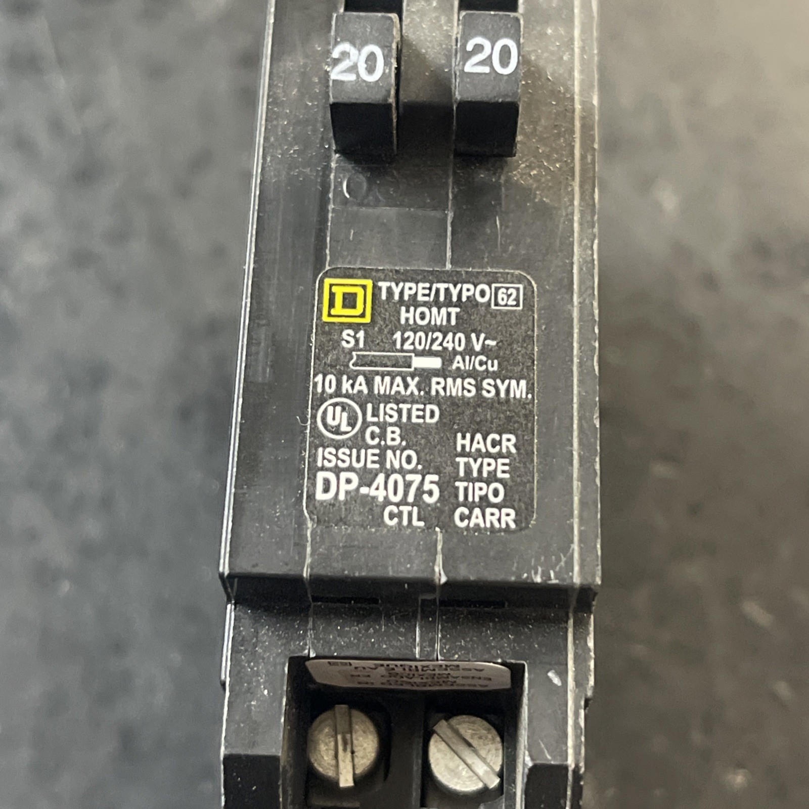 Square D HOMT2020 Homeline 20 amp Twin 1 Pole Tandem Circuit Breaker USED