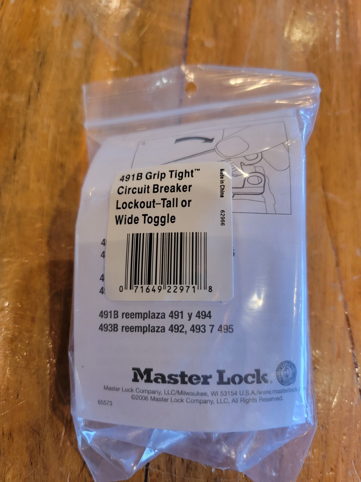 Master Lock 491B Grip Tight Single Pole Breaker Lockout, Steel, Clamp-On, For