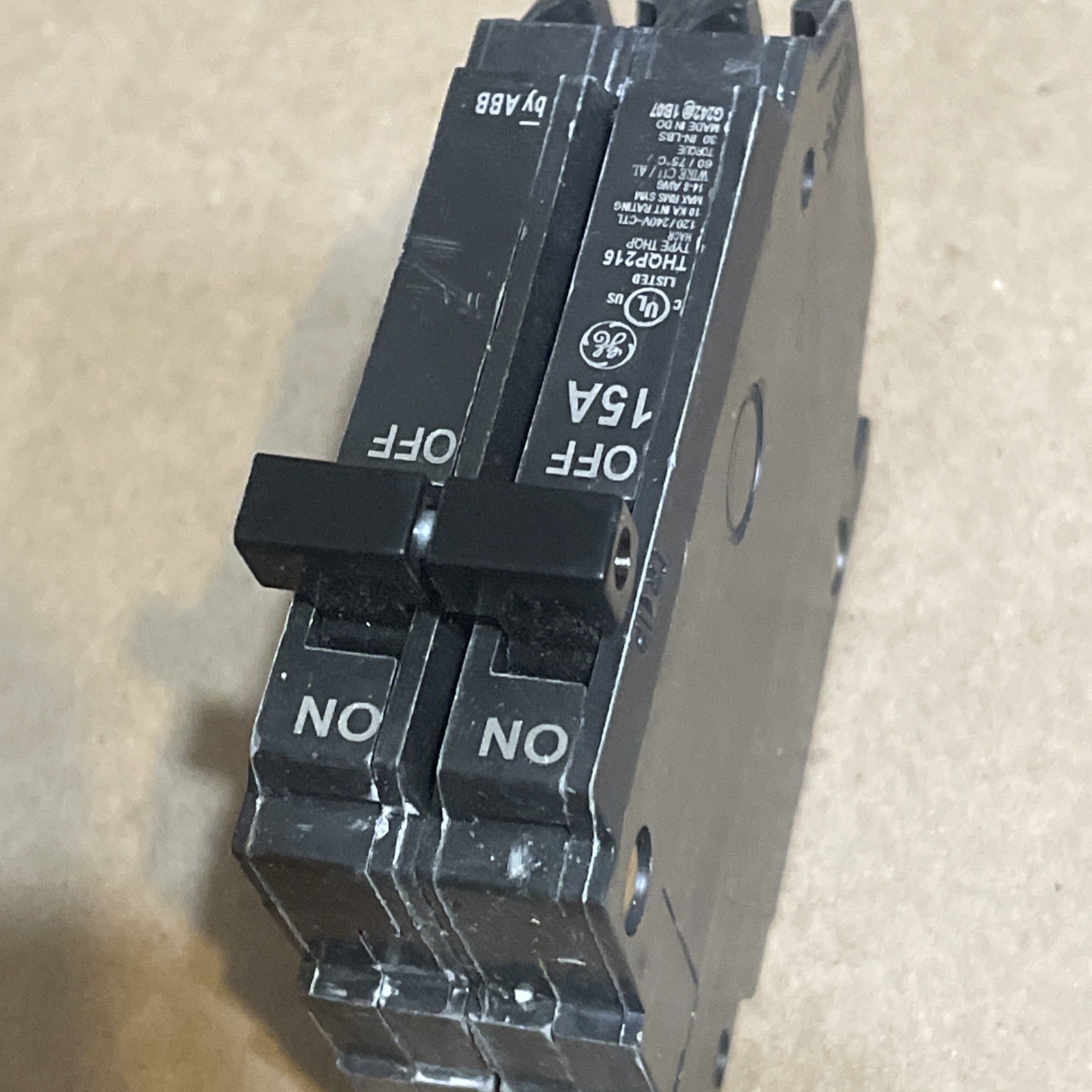 SQUARE D HOMT1515 Type HOMT HOMELINE 1P 15 AMP Tandem Duplex Circuit Breaker