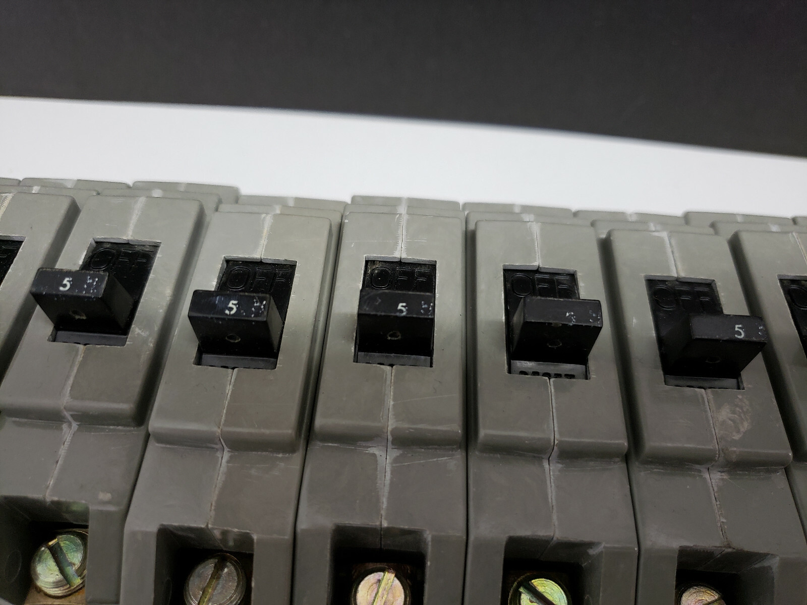 5925002047494 SPD Technologies ALB-1 5amp Circuit Breaker (27 Units)
