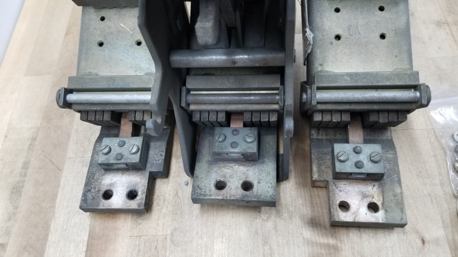Westinghouse PB32000F 1600amp Trip De-Ion circuit breaker (Switch part only)