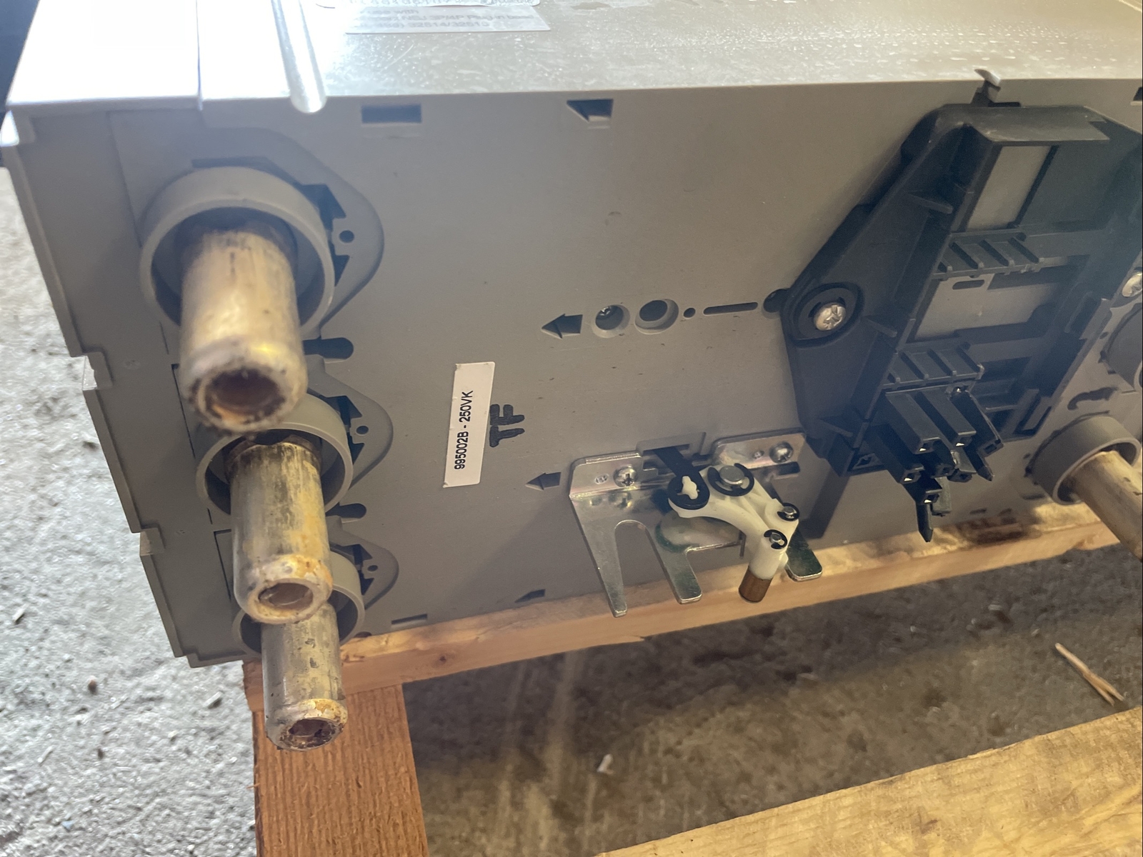 ⚡️Square D DGN36250E53AABC 250 Amp 3P 380/415VAC Powerpact Circuit Breaker⚡️