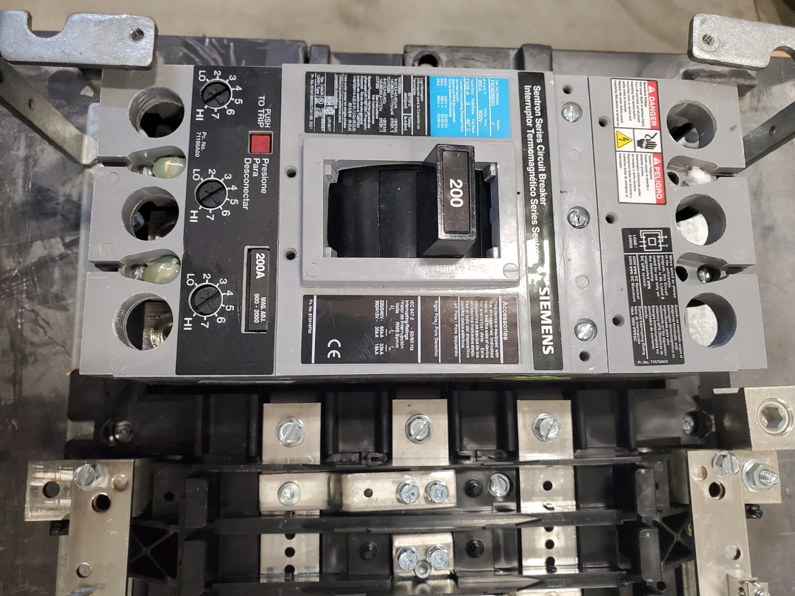 Siemens MBKFD3200A connecting hardware Main / Subfeed kit circuit breaker P1