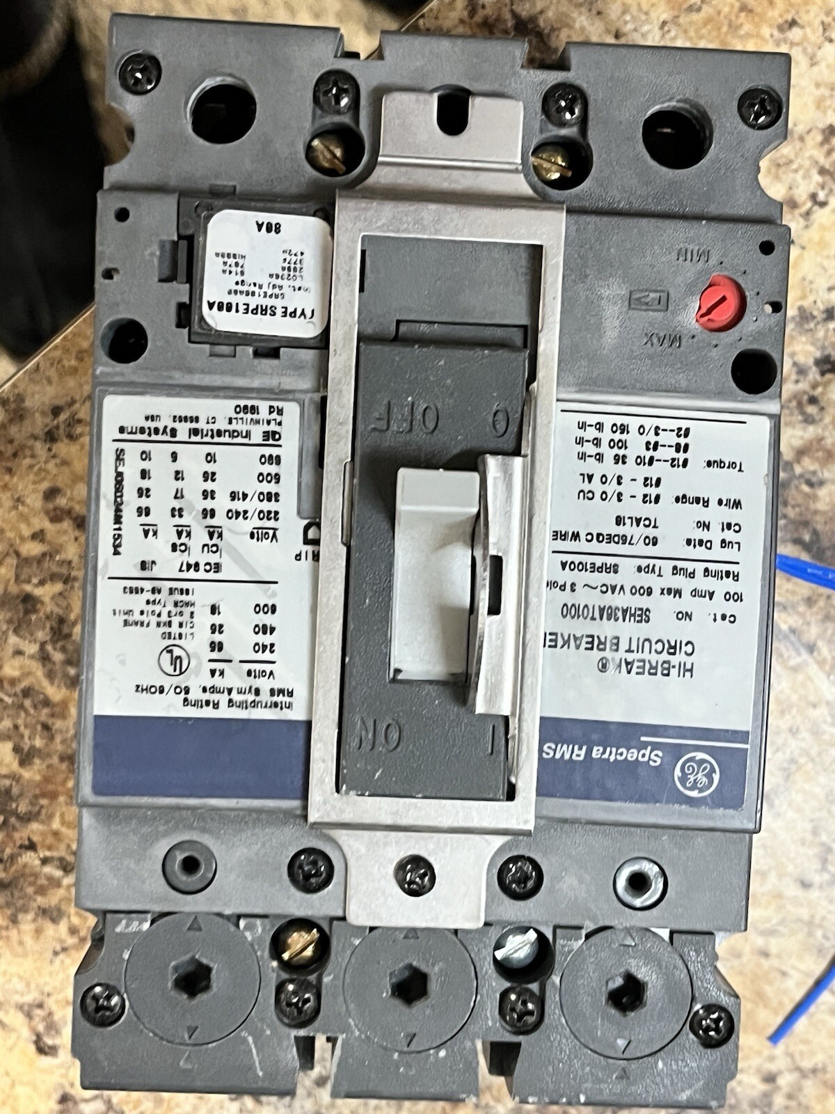 GE Spectra Hi-Break Circuit breaker 80 Amps UV Trip