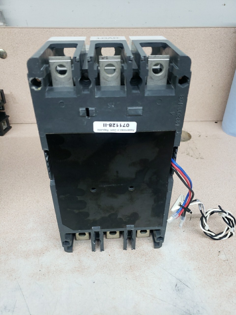 Eaton Cutler-Hammer KD-3400F Circuit Breaker K-Frame 3 Pole 3 Phase 300A TRIP AU