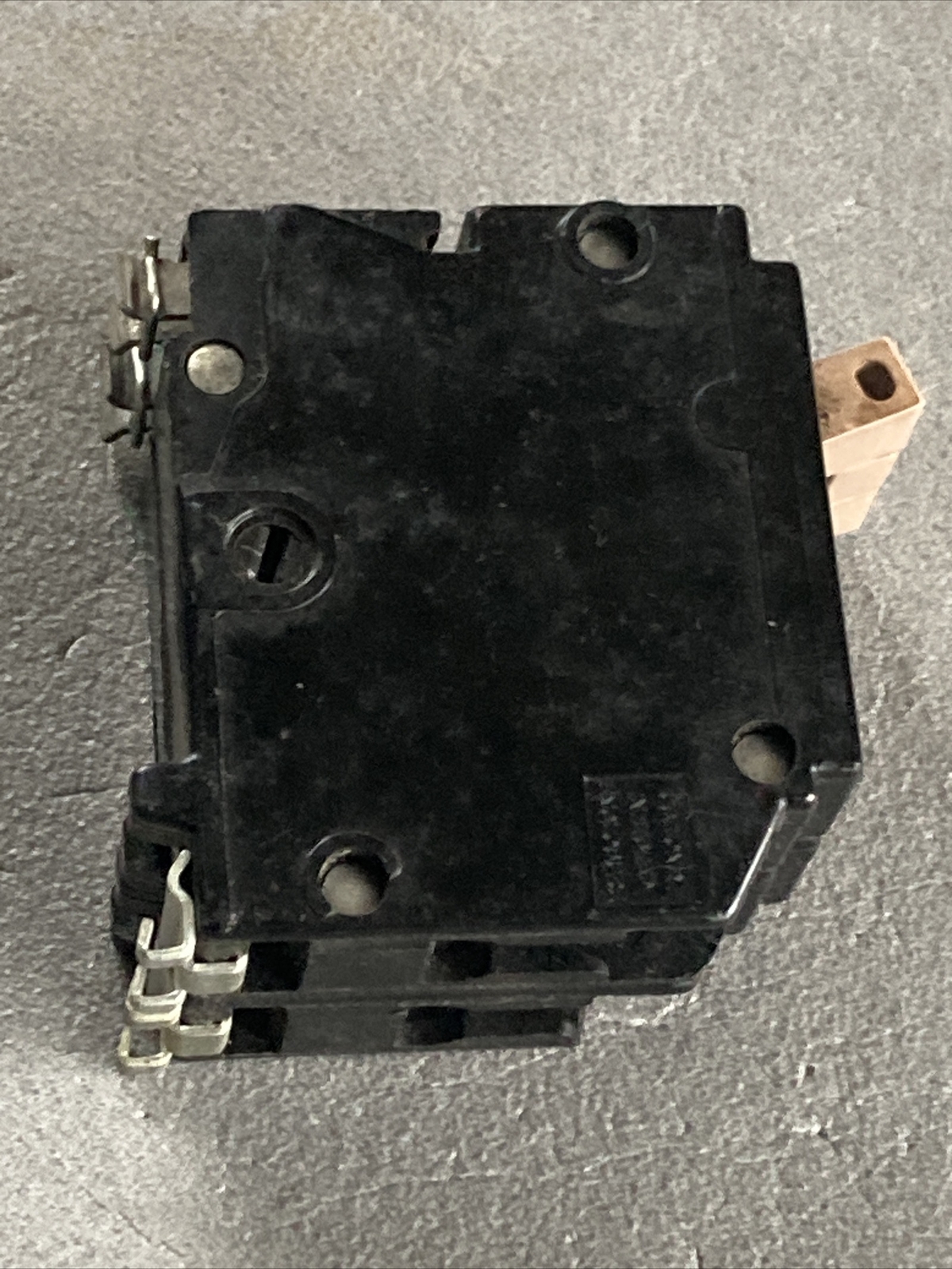 Cutler Hammer 20 Amp 2 Pole Circuit Breaker CH220 Half 1/2 Notch Metal Foot