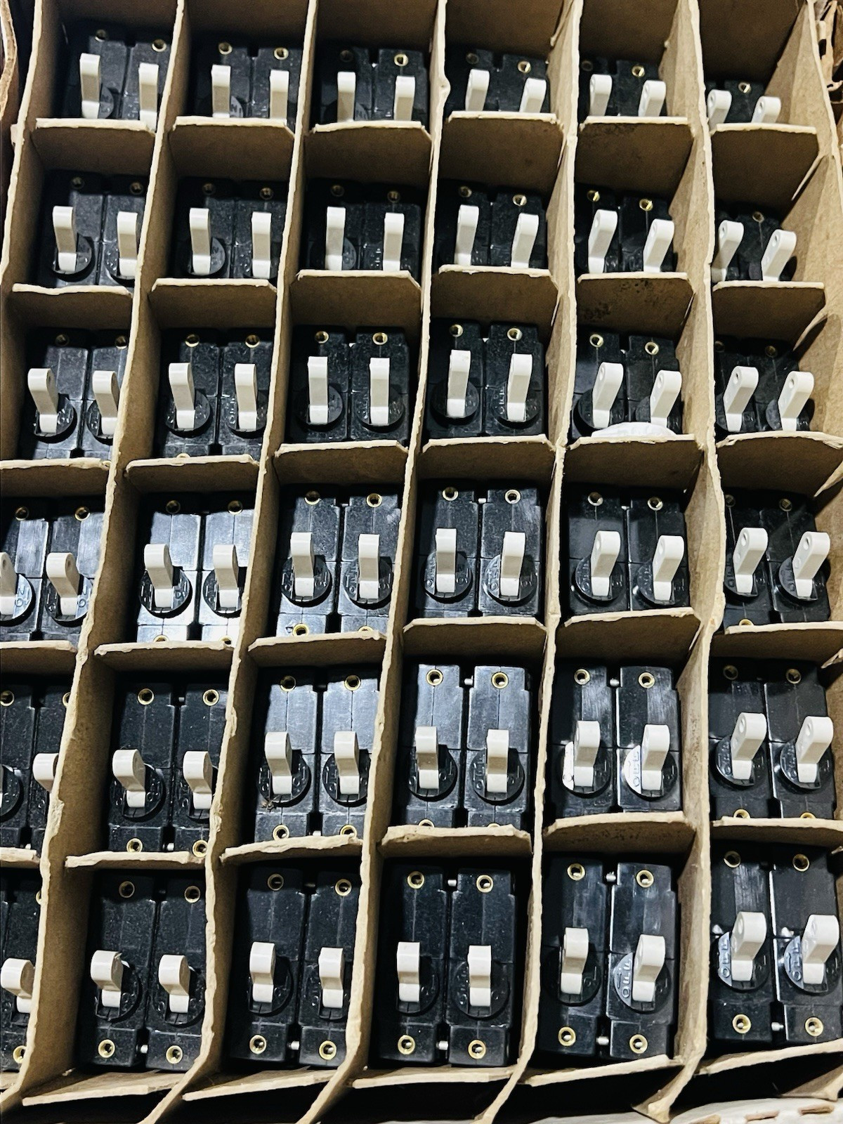 New Potter & Brumfield W68X2Q6-2-5 2-Pole Panel Mount 5A 50V DC Circuit Breaker