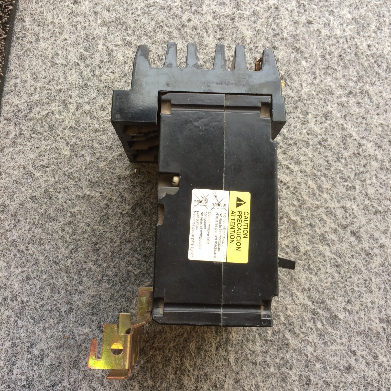 NEW TAKEOUT Square D FC34060 Circuit Breaker 60 Amp 3 Pole 480 Vac