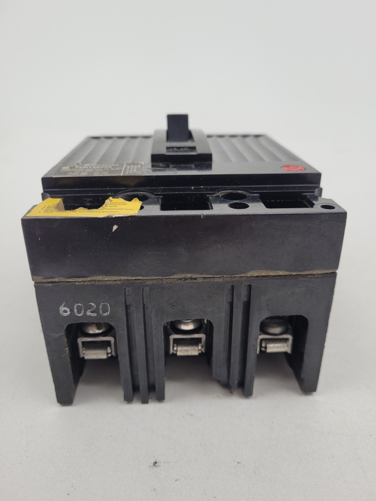 TED136020 GE 20 Amp 200 Volt Circuit Breaker – Next Day Option – Flaw