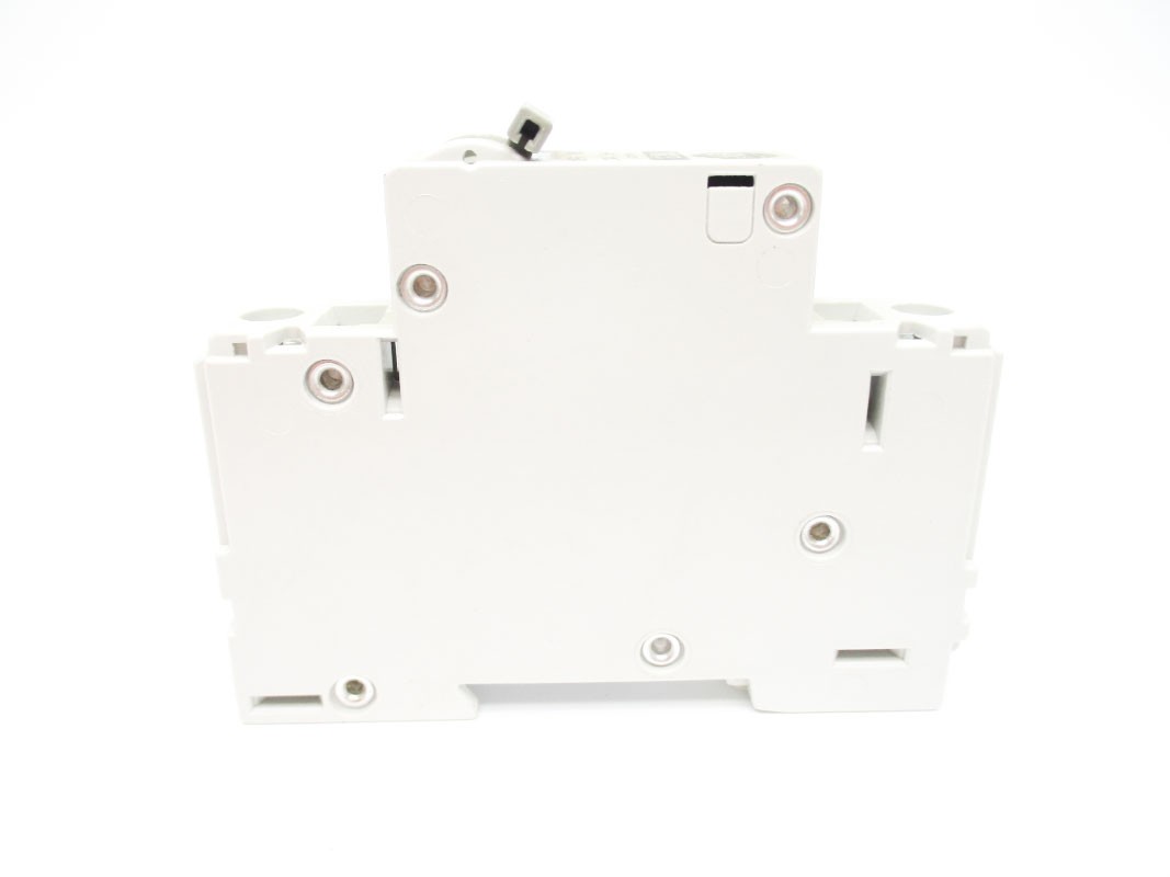 ALLEN BRADLEY 1492-CB1G300 SER. C 30A 277V NSNP