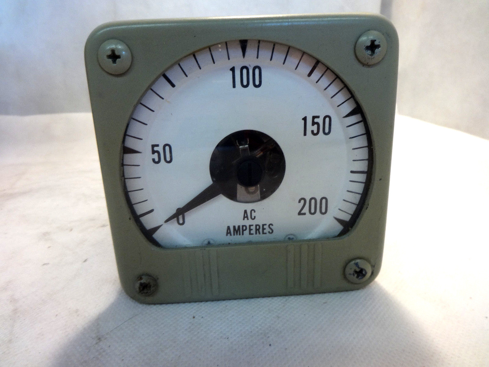 NEW NOT IN BOX GENERAL ELECTRIC TYPE AB14 CAT.NO 50-101133KMPL-3JGT AMPERMETR