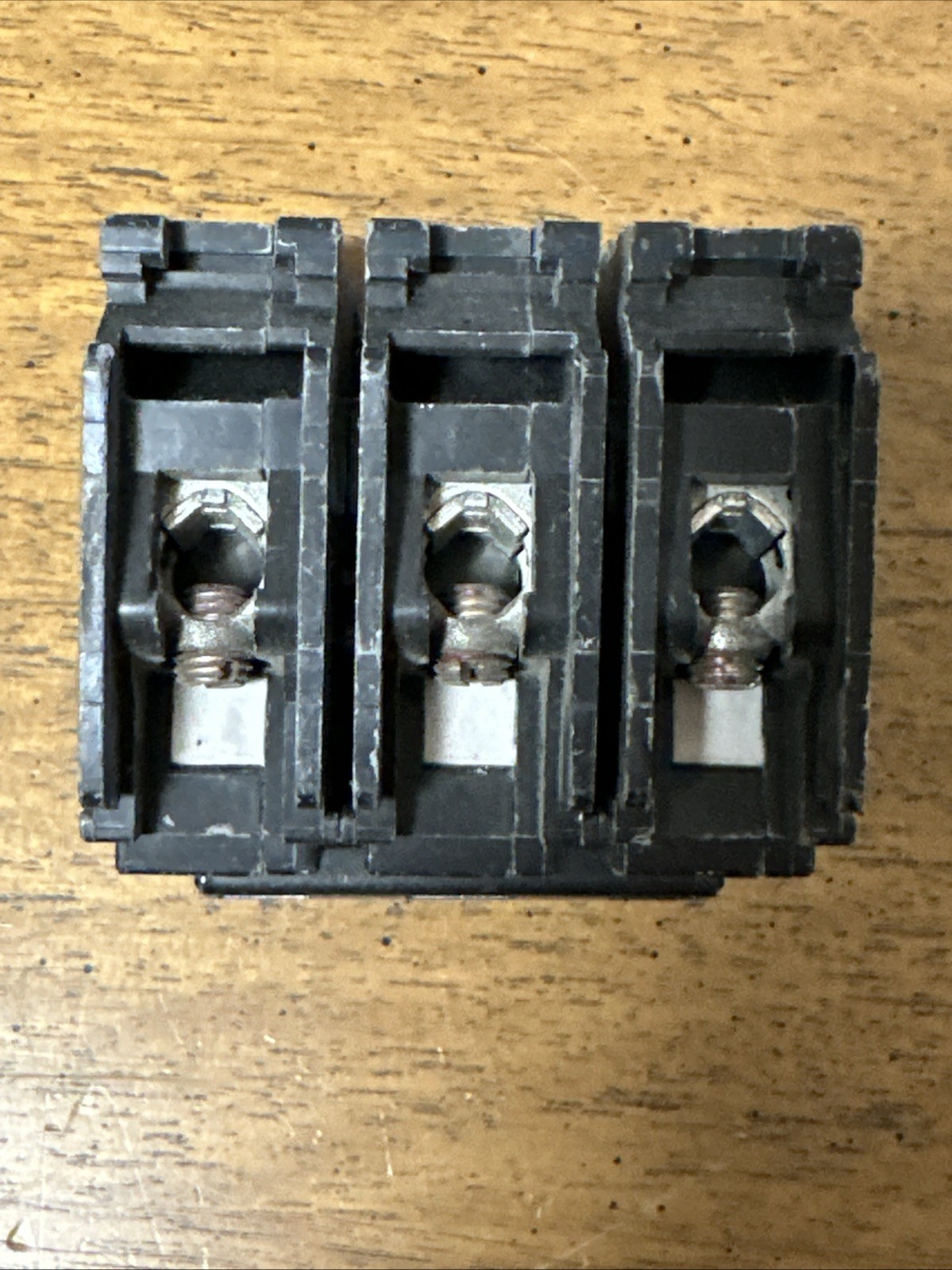 SIEMENS B380 3 POLE 80A 240V Type BL Bolt On Circuit Breaker