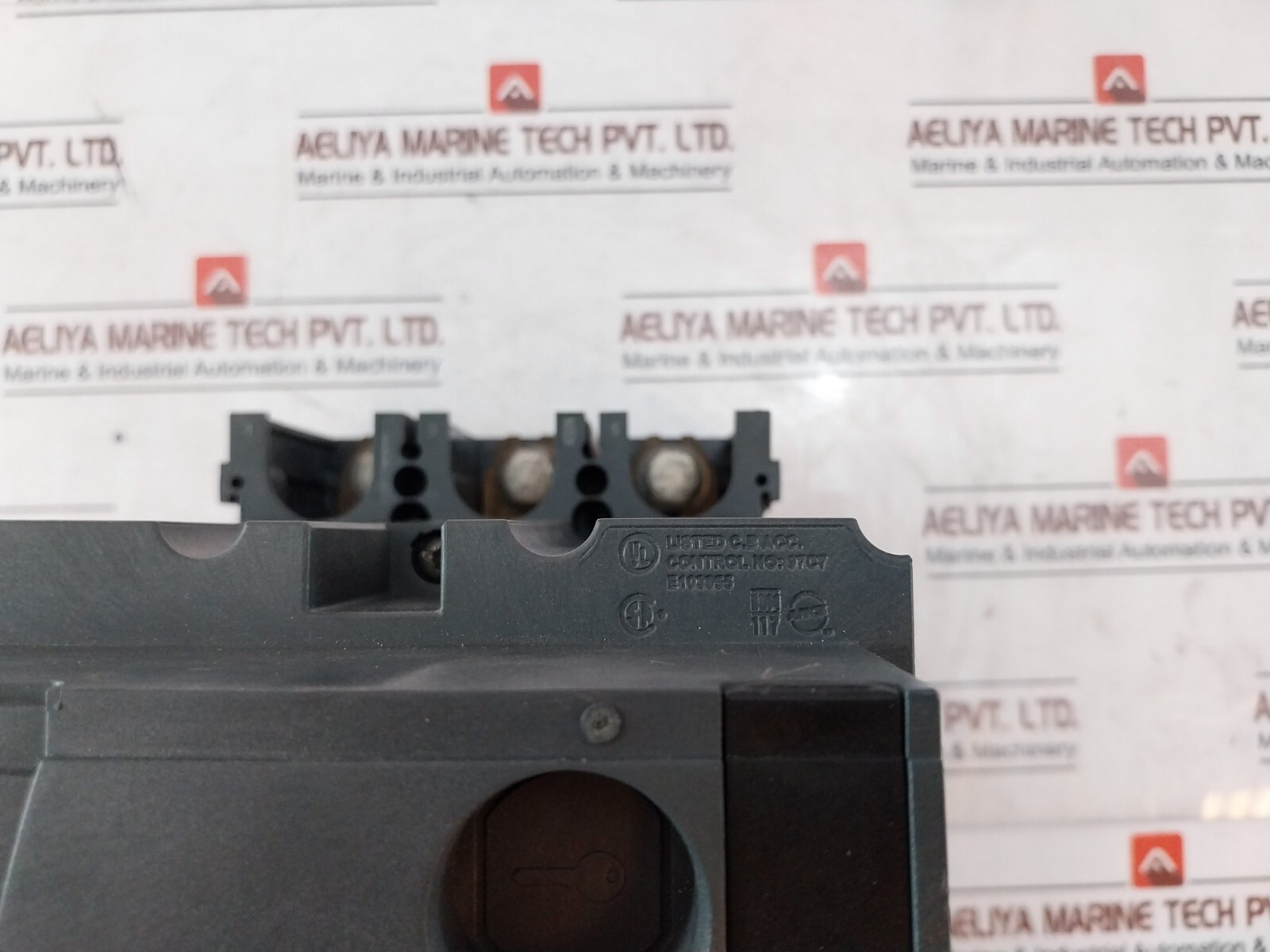 SCHNEIDER ELECTRIC NSX 400-630 F/N/H/NA Circuit Breaker 50/60Hz
