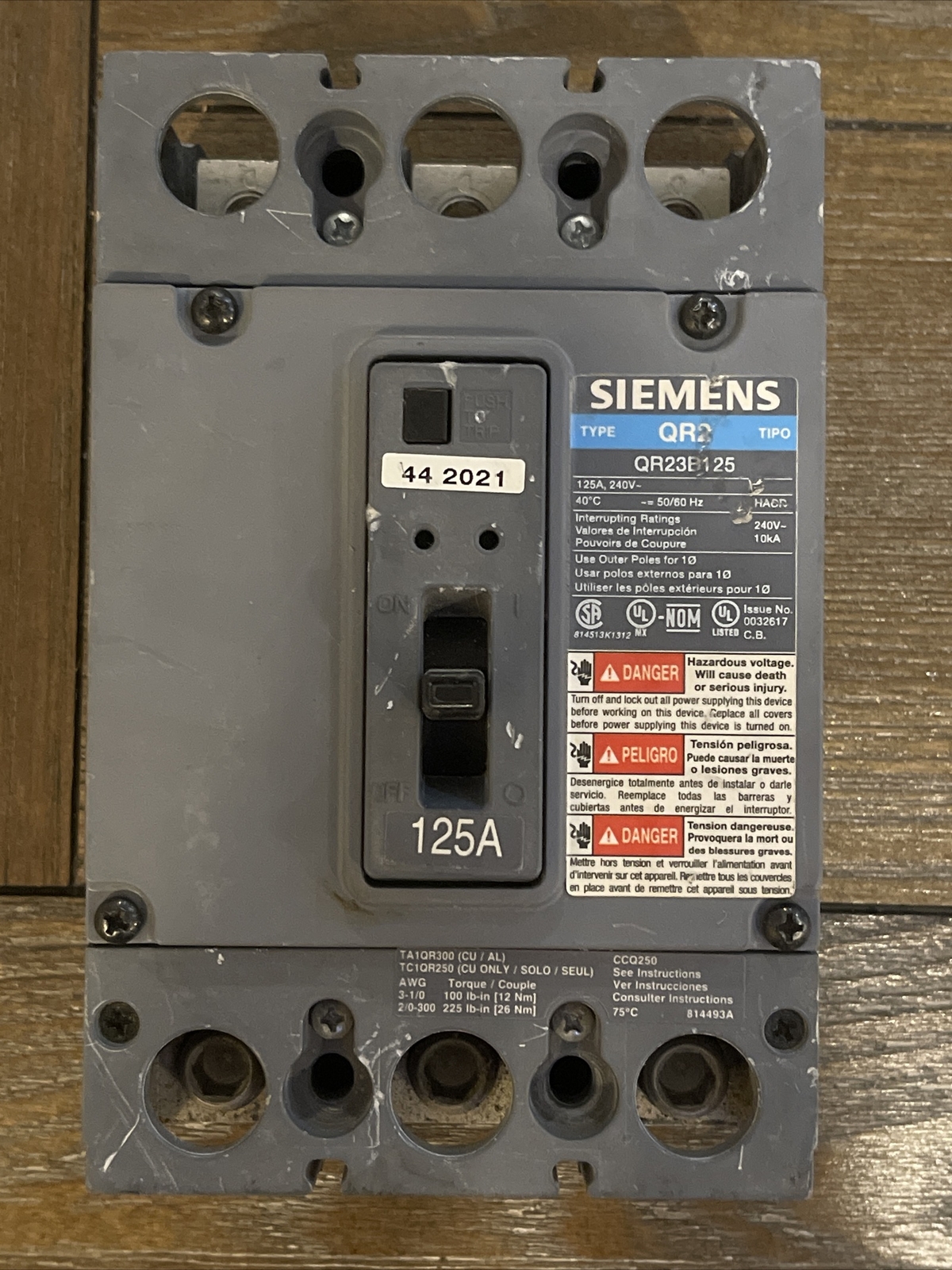 QR23B125 – SIEMENS 125A AMP 3P POLE 10kA@240V BOLT ON CIRCUIT BREAKER