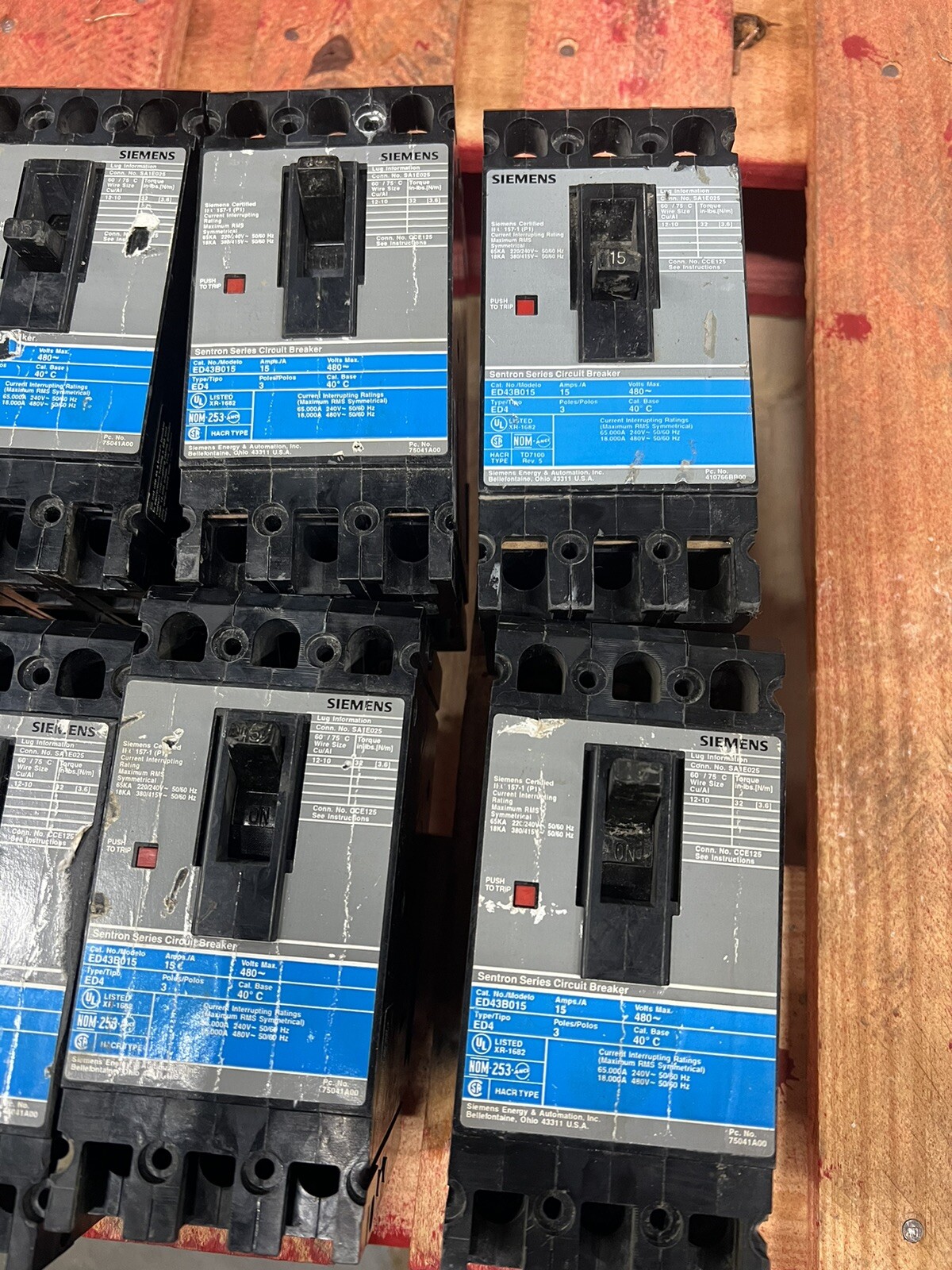 Siemens ED43B015 15 Amp 3 Pole 480 V Circuit Breaker Used 1 Breaker