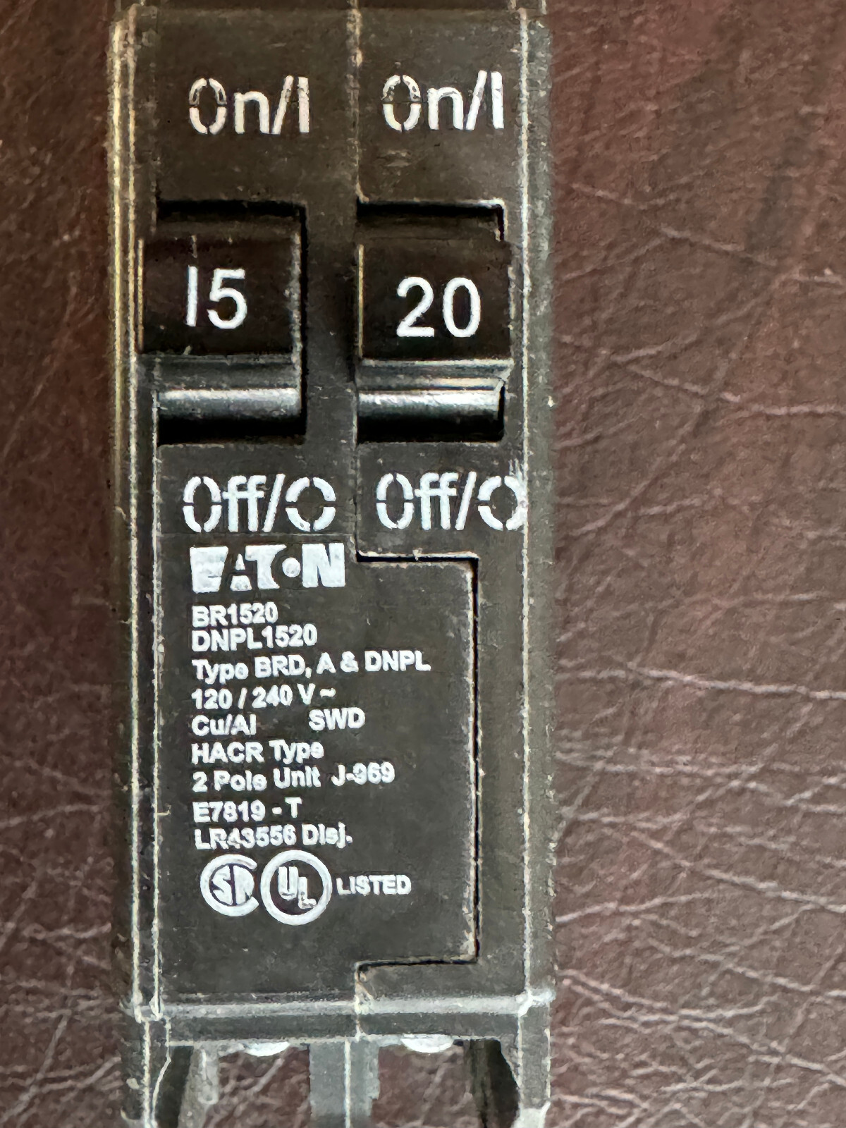 NEW Eaton BR1520 BR Circuit Breaker 20A / 15A Plug-on 1-Pole Cutler Hammer