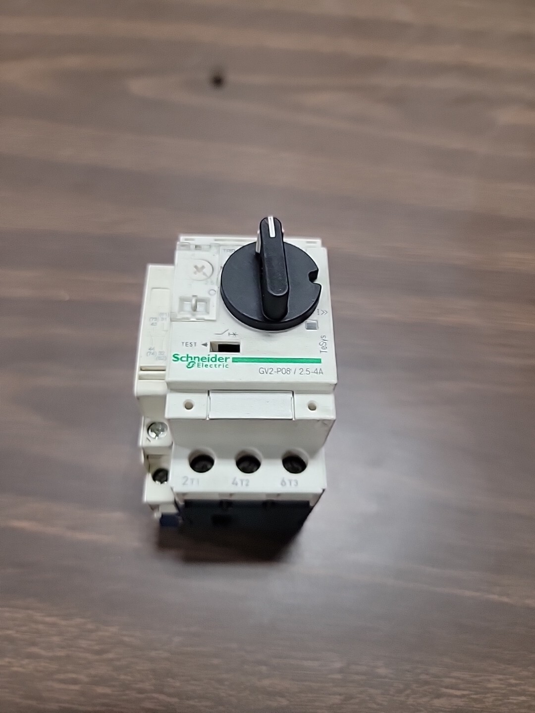 Schneider Telemecanique GV2-P08 Circuit Breaker Motor 120-600VAC 2.5-4A 3 Pole