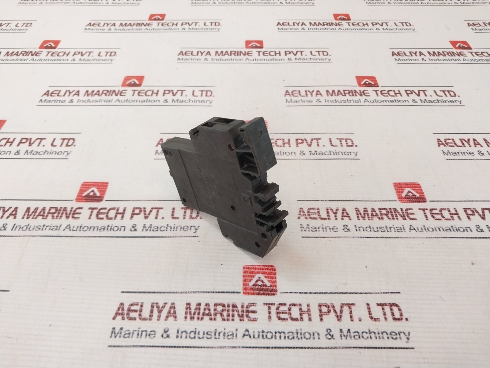 Phoenix Contact TMC 1 M1 100 6,0A Thermal Magnetic Circuit Breaker