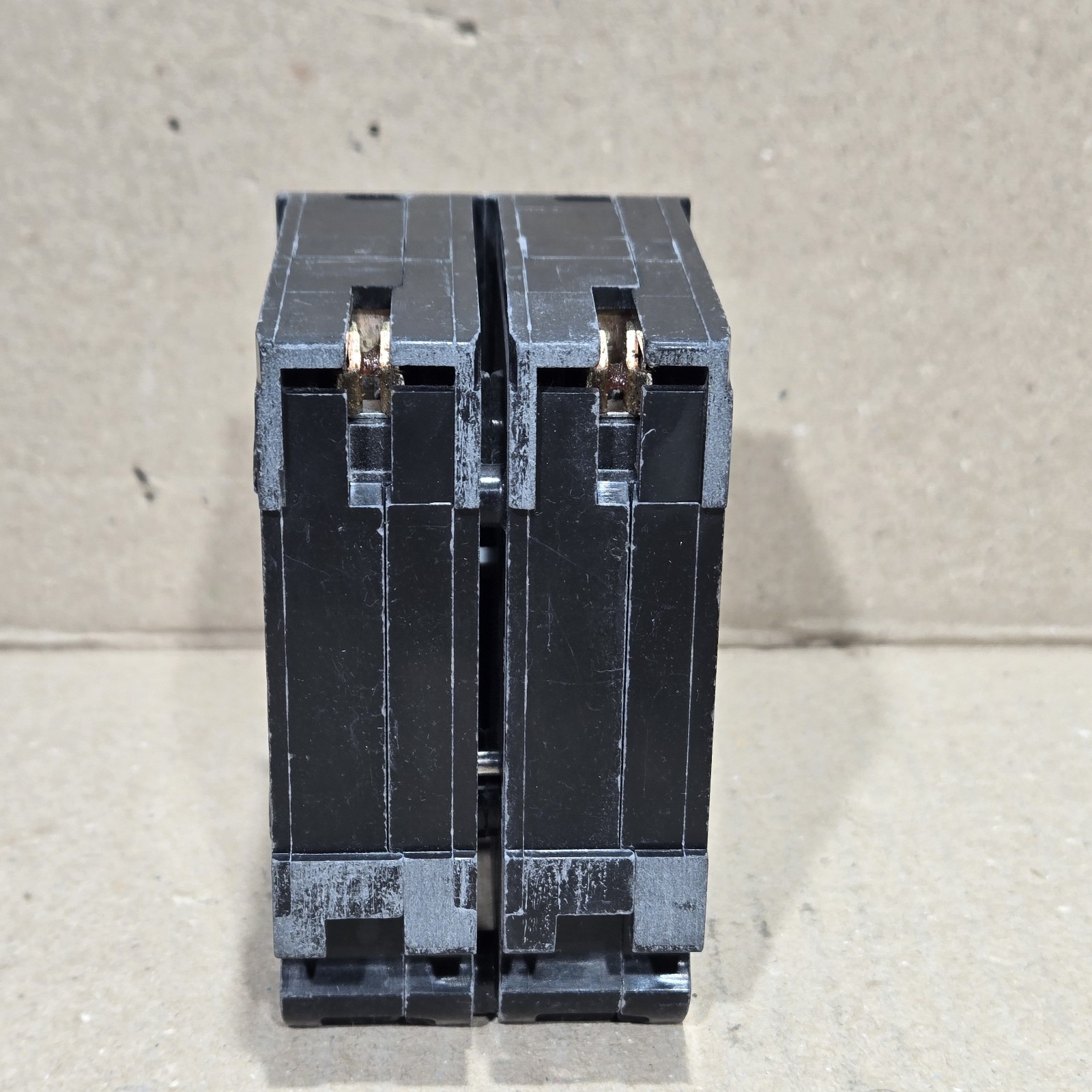 Square D HOM280 80 Amp 2 Pole 120/240V Plug On Circuit Breaker