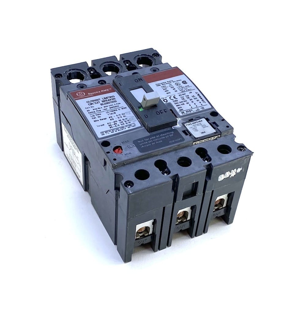 General Electric SELA36AT0030 3 Pole 30A 600V Breaker w/30A Plug