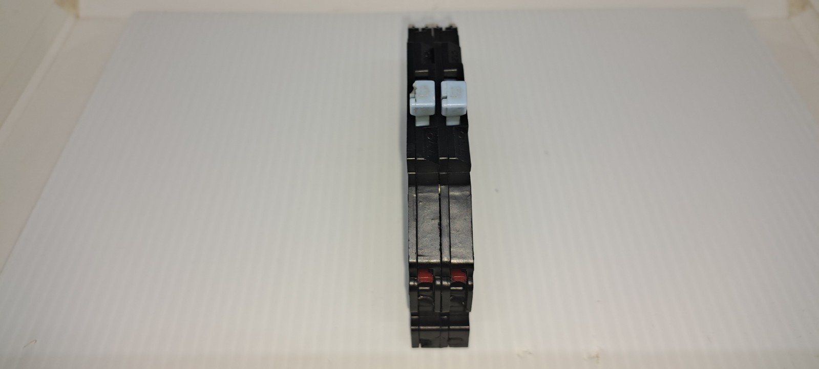 ZINSCO SYLVANIA CHALLENGER RC38-15 AL 15 Amp 2 Pole Tandem Breaker Red Tab Flaw