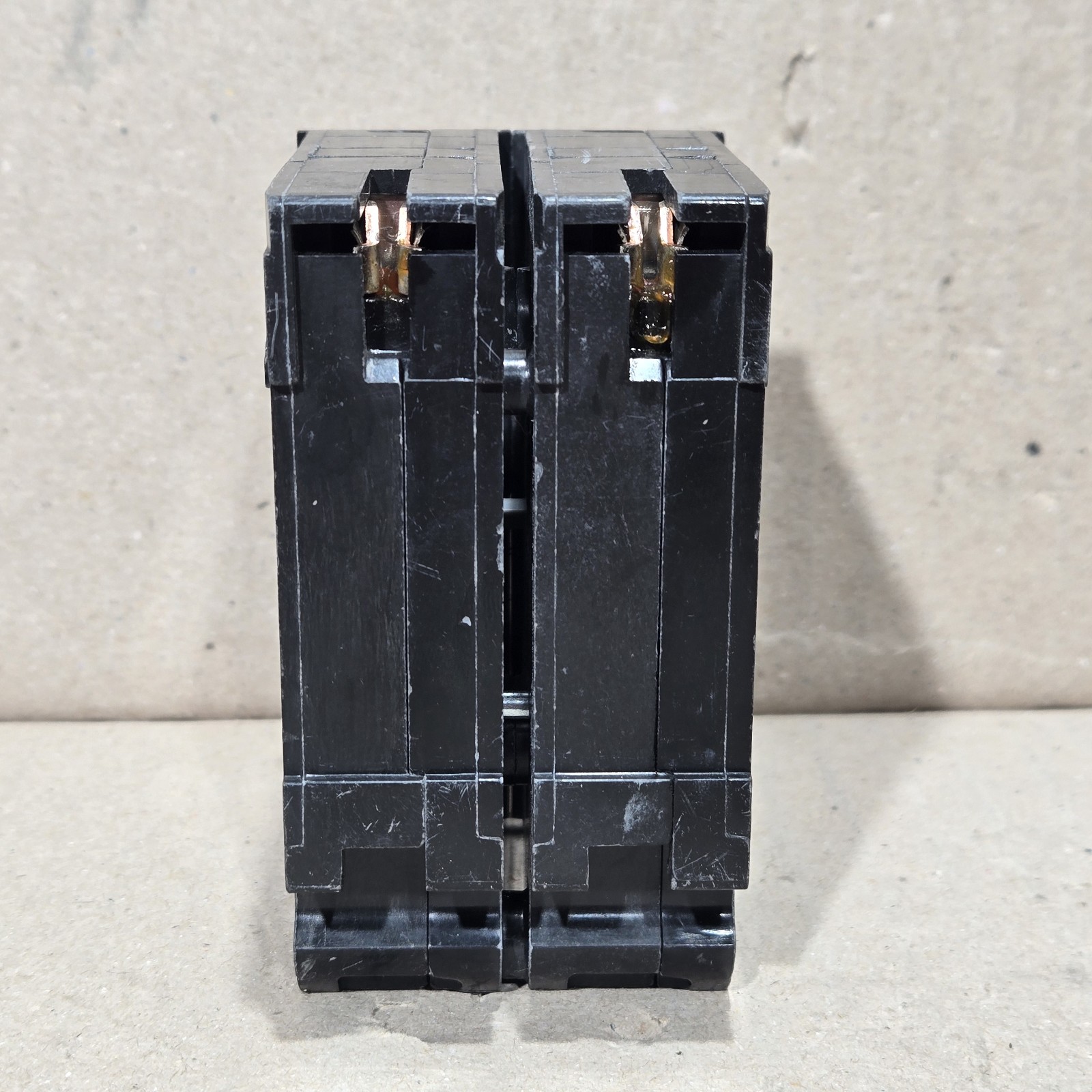 SQUARE D HOM2100 AMP DOUBLE POLE CIRCUIT BREAKER HOM2100CP NEW