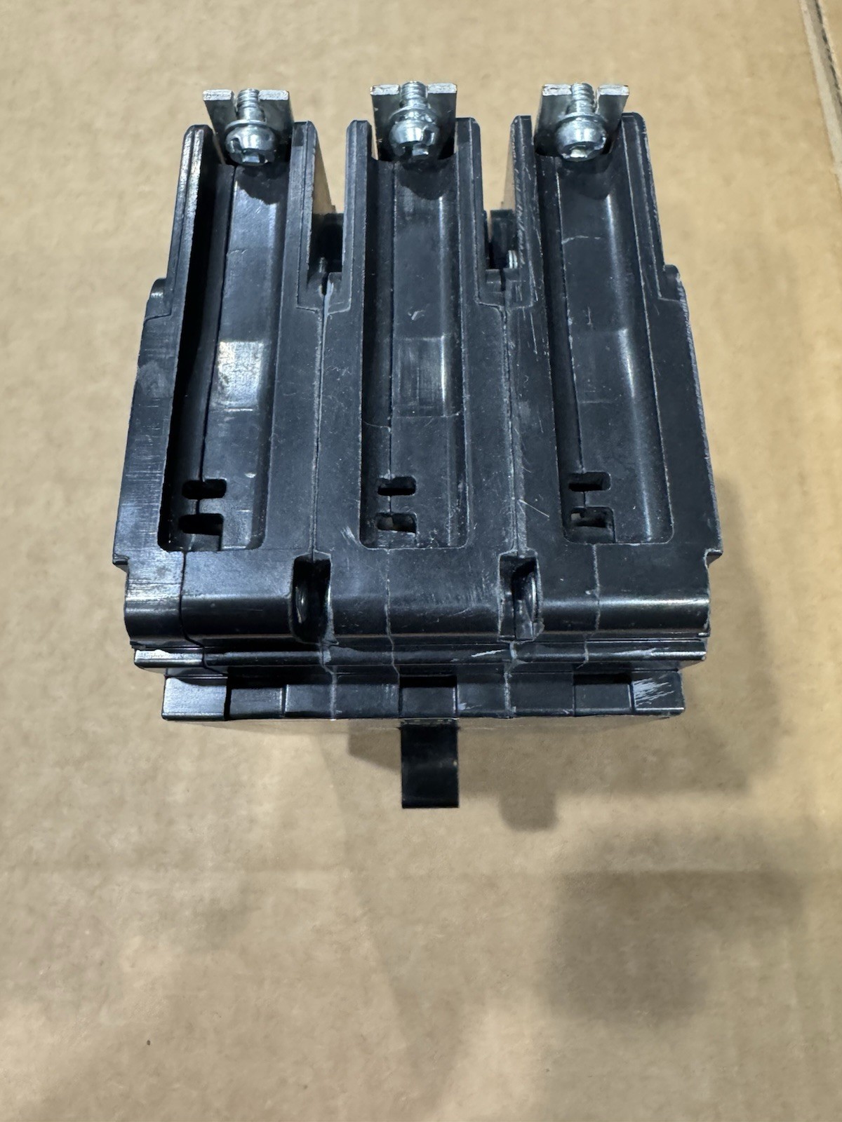 NEW Square D EDB34030 L 30Amp 3-Pole 480/277VAC 50/60Hz Bolt-On Circuit Breaker