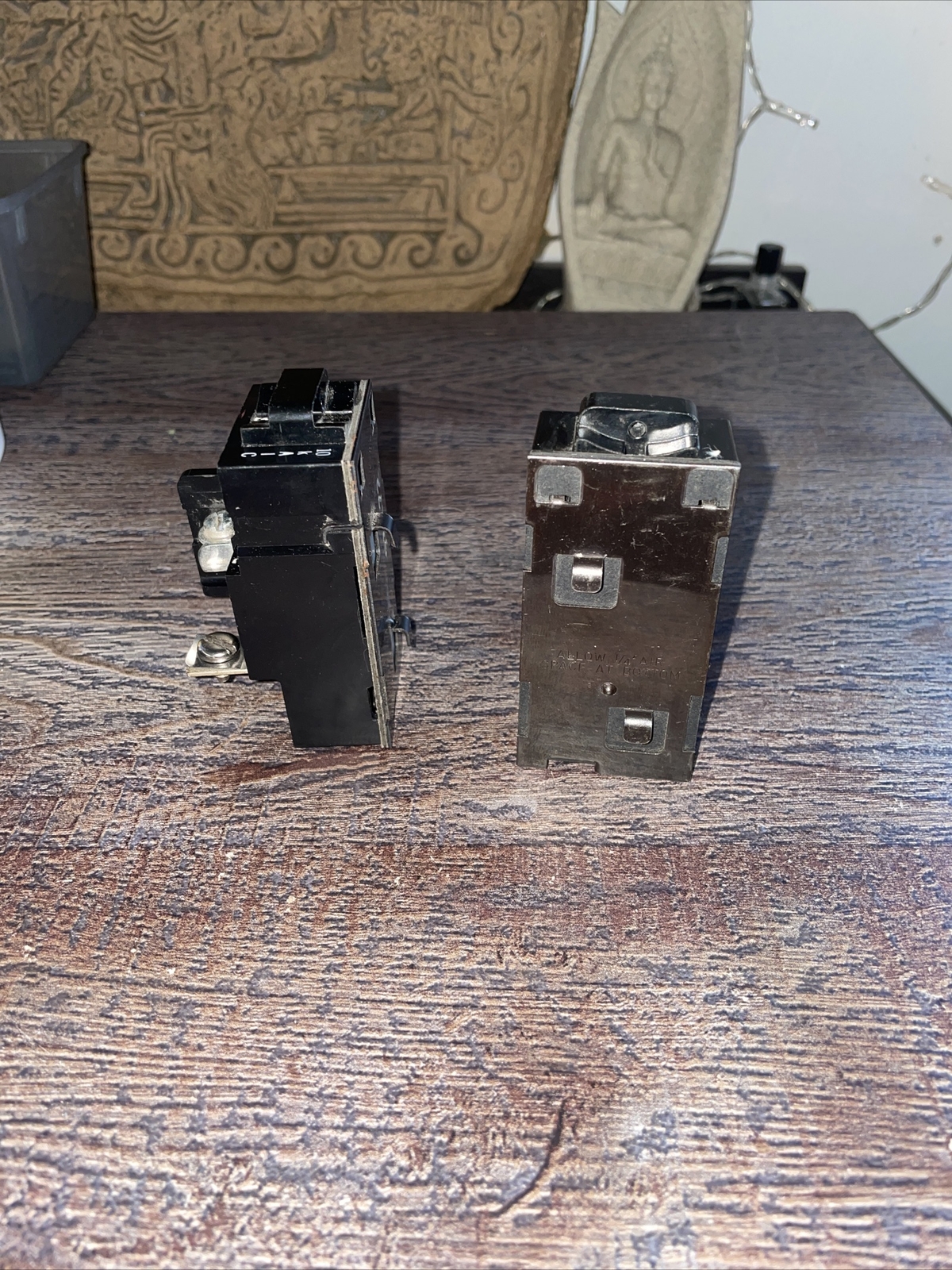 Lot of (1) PUSHMATIC ITE BULLDOG 1 POLE 15A P115 and 20A P120 BREAKERS