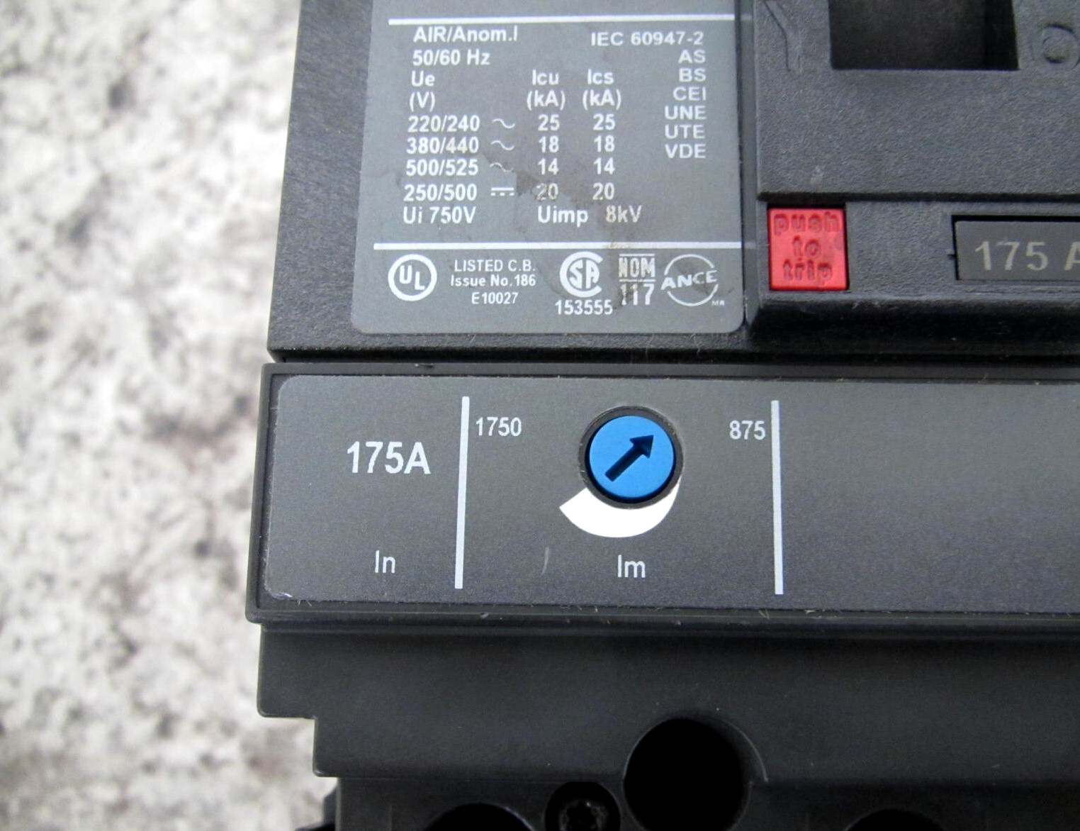 New Square D / Schneider Electric JDL36175 JDL 175A 3P 600V Circuit Breaker