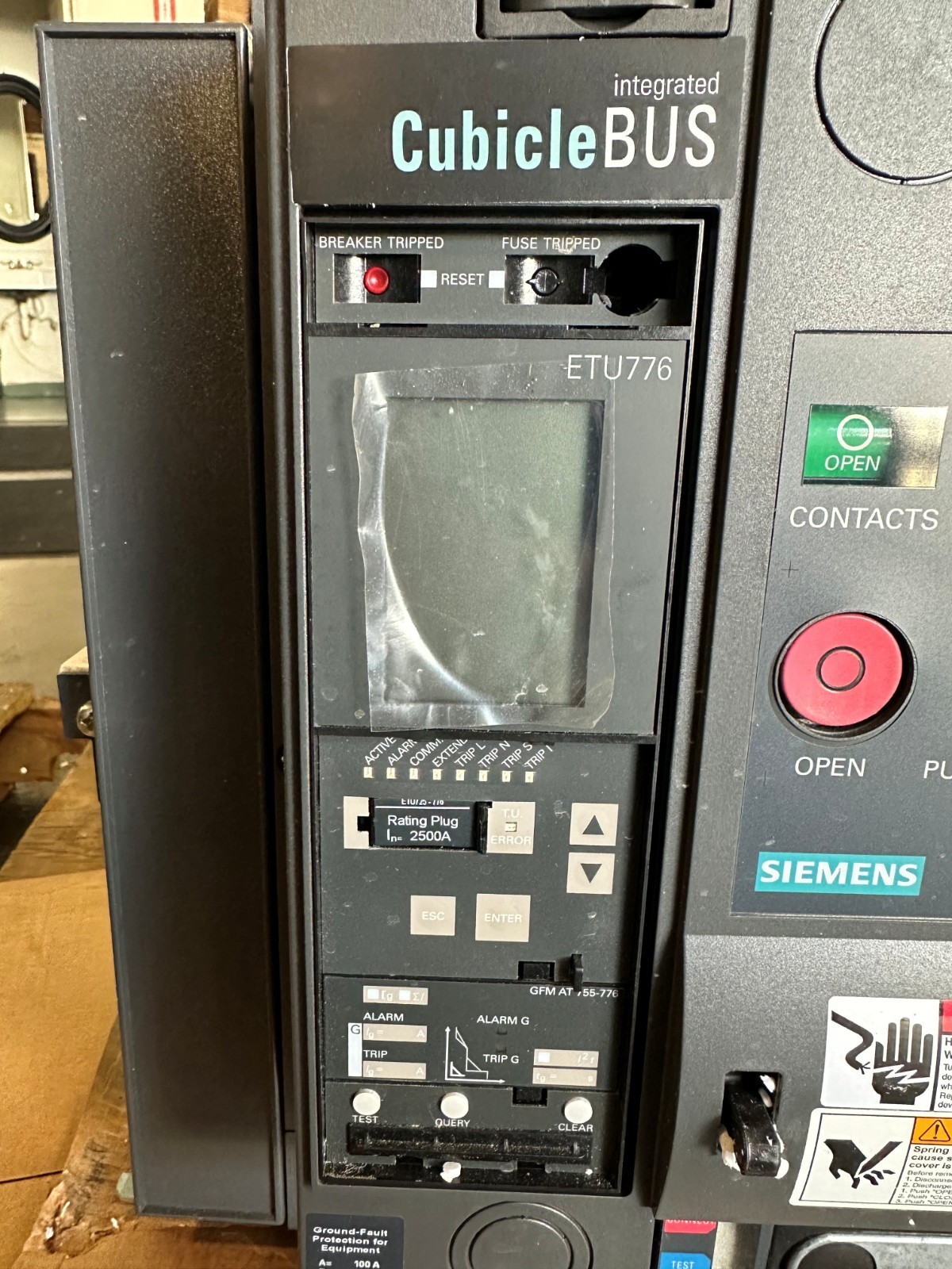SIEMENS WLL2D330 INTEGRATED CUBICLE BUS CIRCUIT BREAKER 3000 AMPS