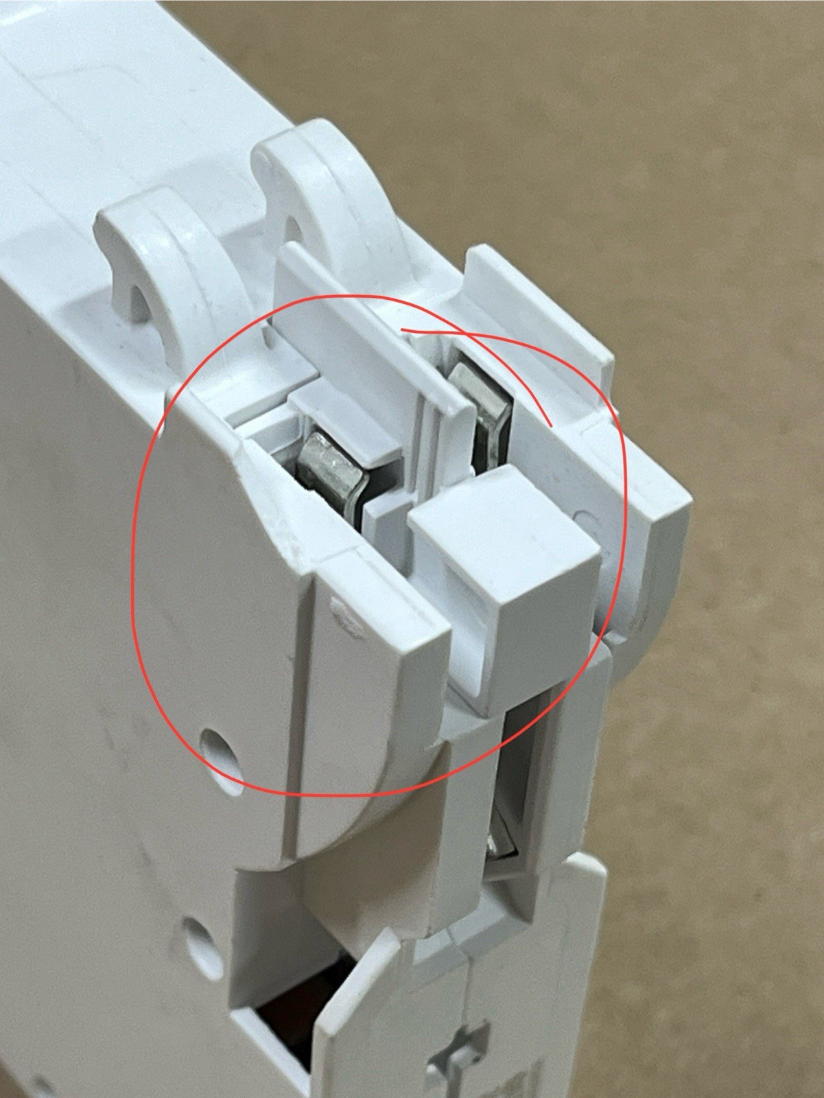 Leviton LB120-T White 20A 1-Pole Plug-On Standard Circuit Breaker CHIPPED