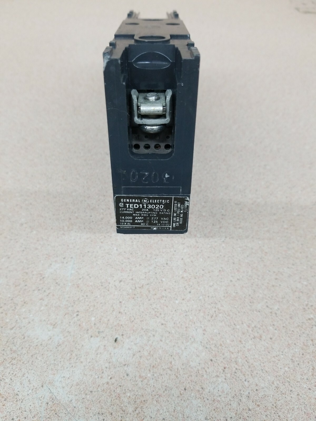 GE TED113020 Circuit Breaker 20A 277V 1 Pole