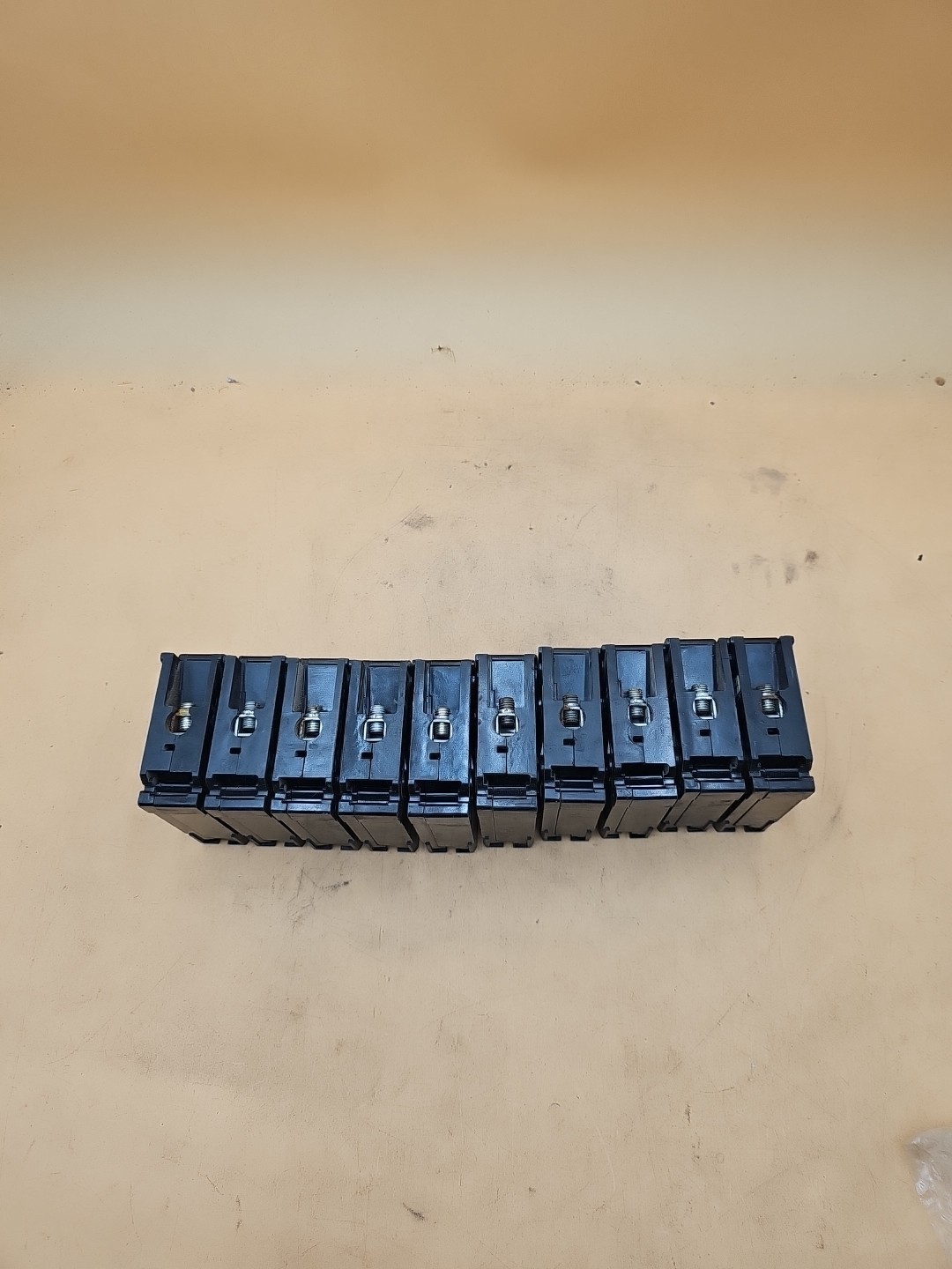 LOT OF 10 Bryant BR115 1 Pole 15 AmpType BR Plug On Circuit Breakers