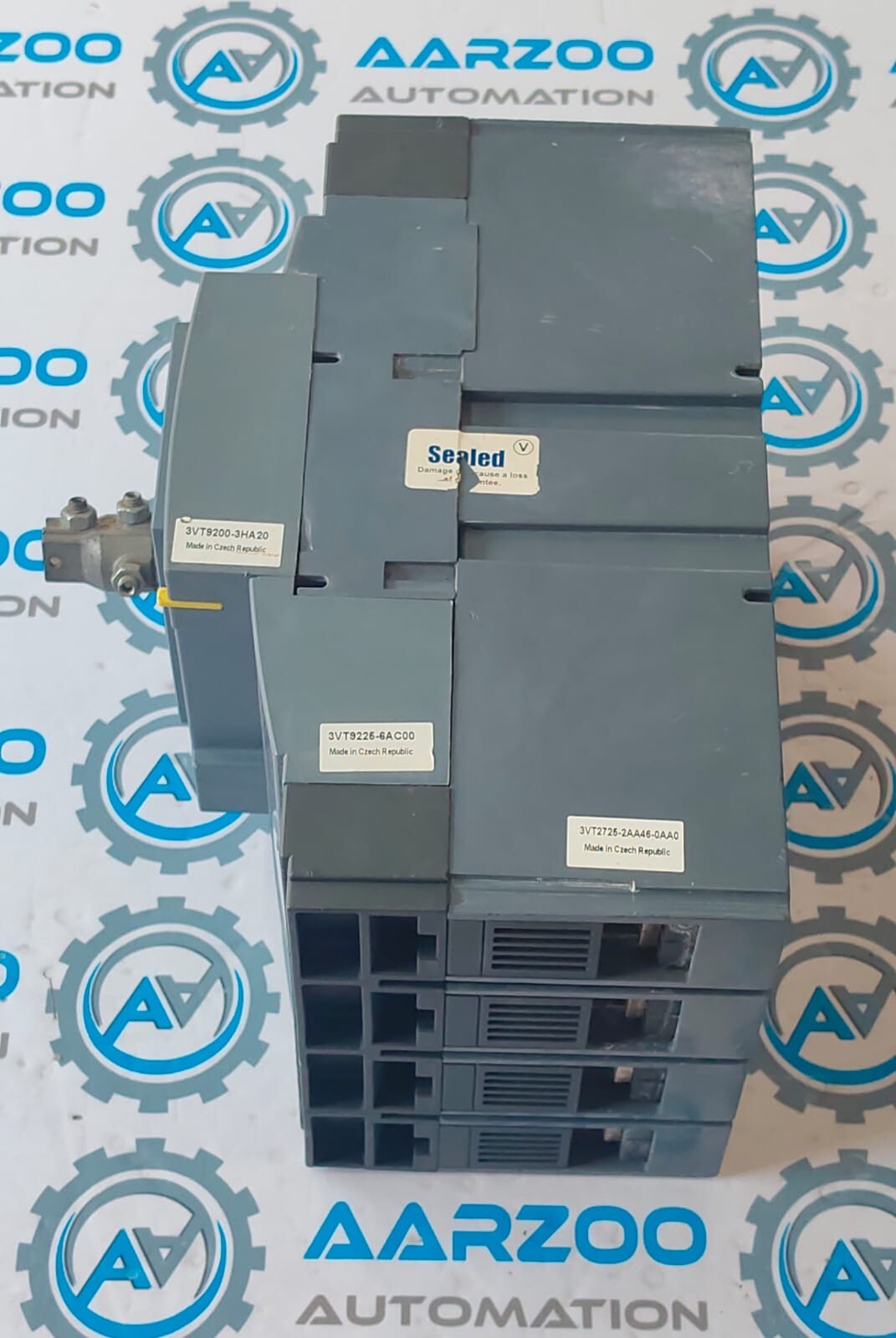 Siemens 3VT2725-2AA46-0AA0 Circuit Breaker 4Pole 250A. SIEMENS | USED
