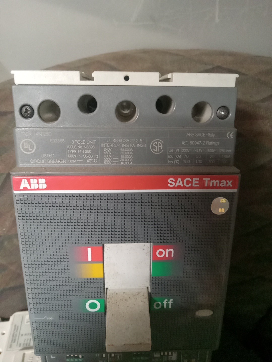 ABB SACE TMAX T4N 250 3 POLE CIRCUIT BREAKER 600V 30Amp Trip Unit & Test Report