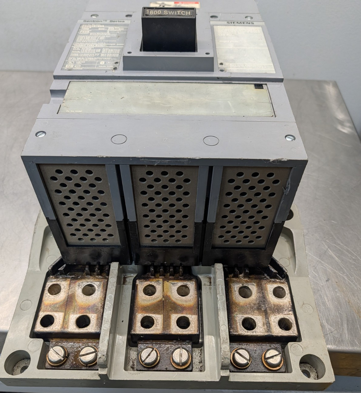Siemens PXD63S160A 1600 Amp Sentron Molded Case Switch Breaker MB9301 PD/RD