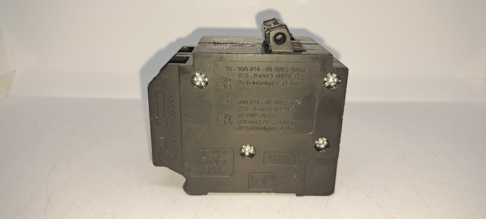 Square D HOMT1515220 2 1 Pole 15 Amp 1 2 Pole 20 Amp Non-Common Breaker NEW Flaw