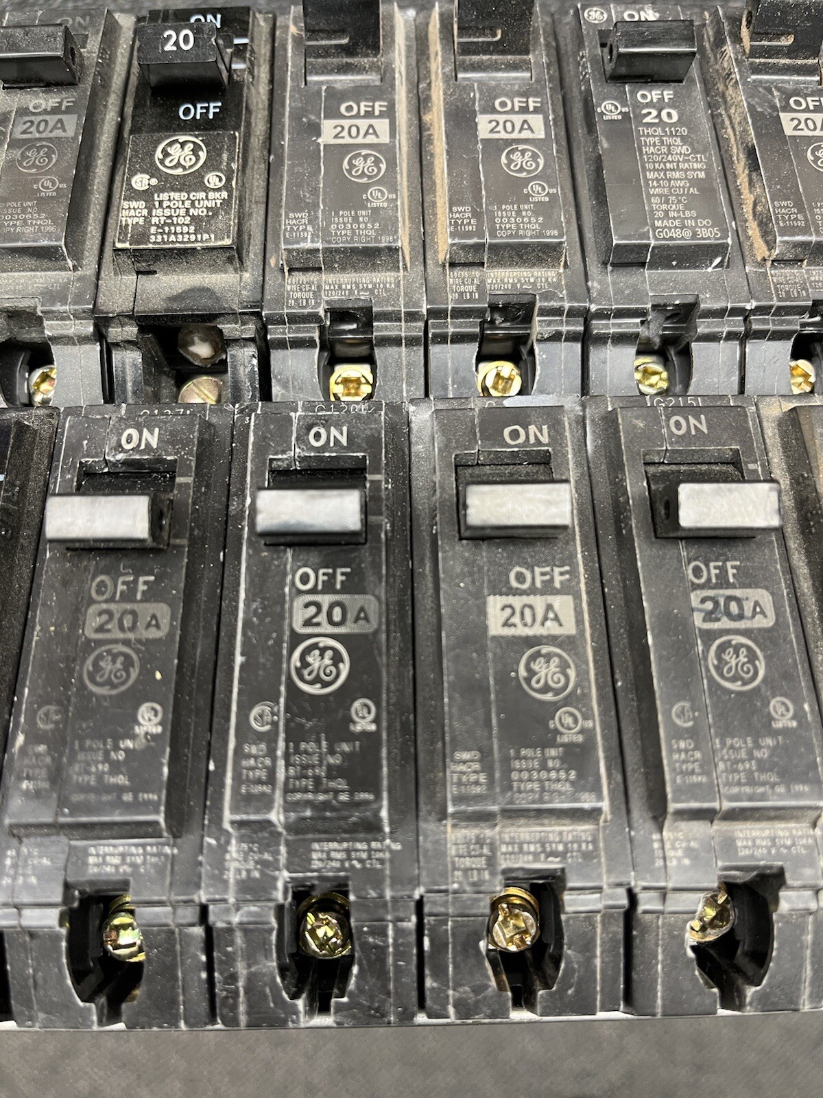24 Lot General Electric Circuit Breakers 20 AMP