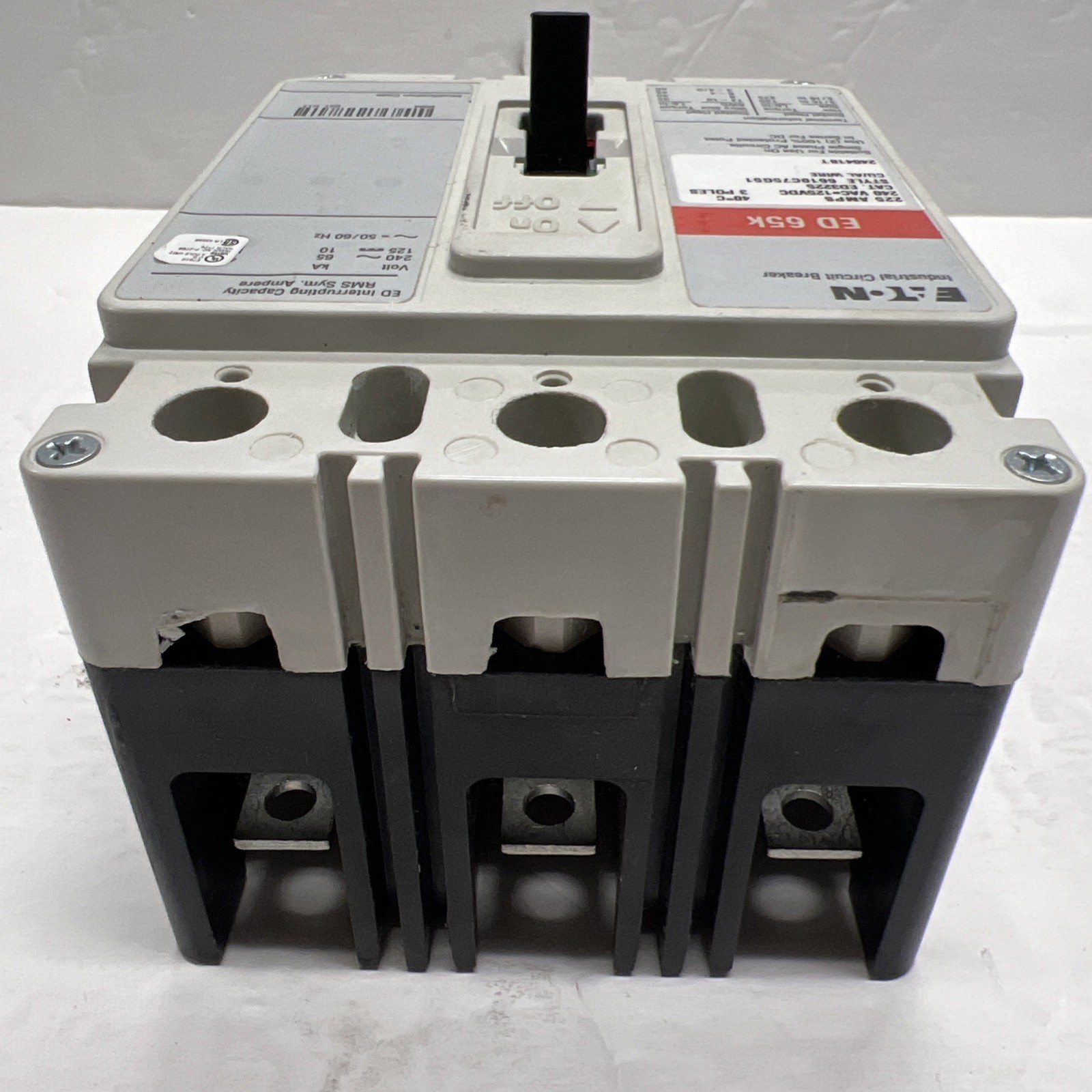 NIB – Eaton 225A 240V – ED3225 3 Pole, 65k Circuit Breaker