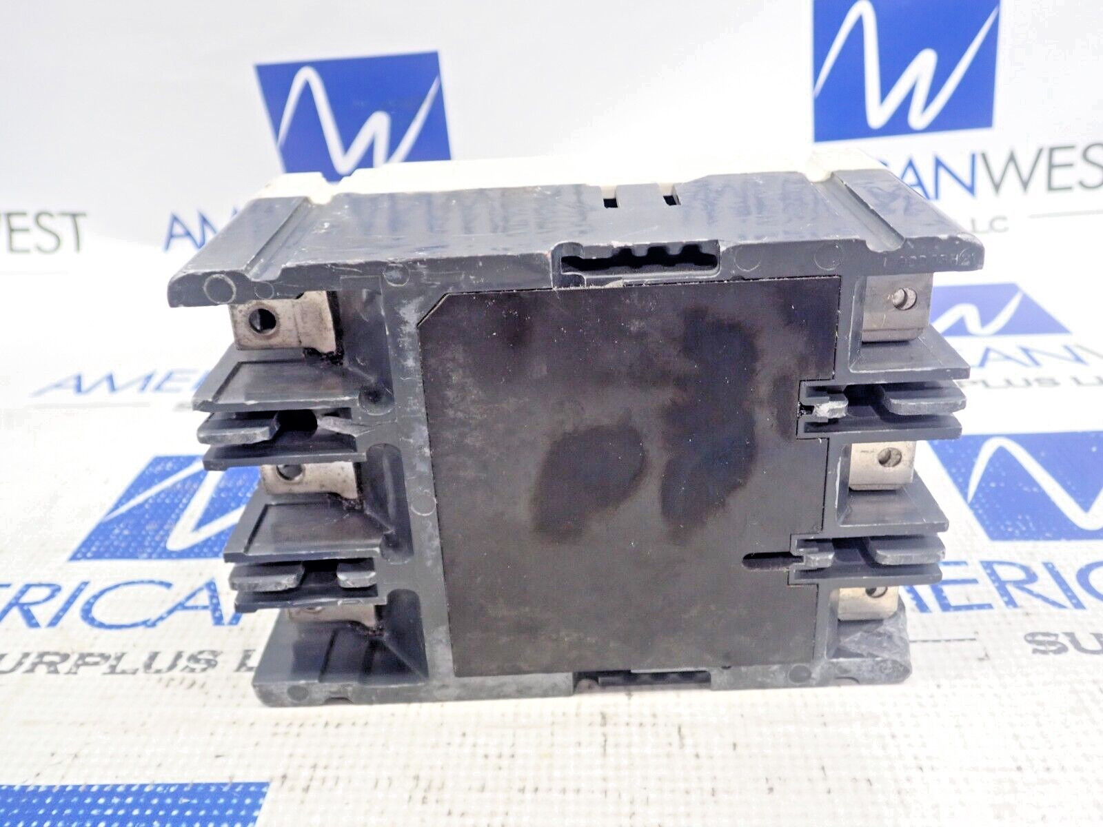Eaton/CUTLER HAMMER ED3150 Circuit Breaker 3 POLE 150A 240V 65K *TESTED* chip