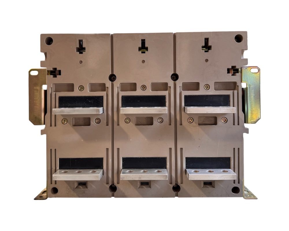 Merlin Gerin MP08H1 3P 800 Amp MasterPact Breaker (No Controls)